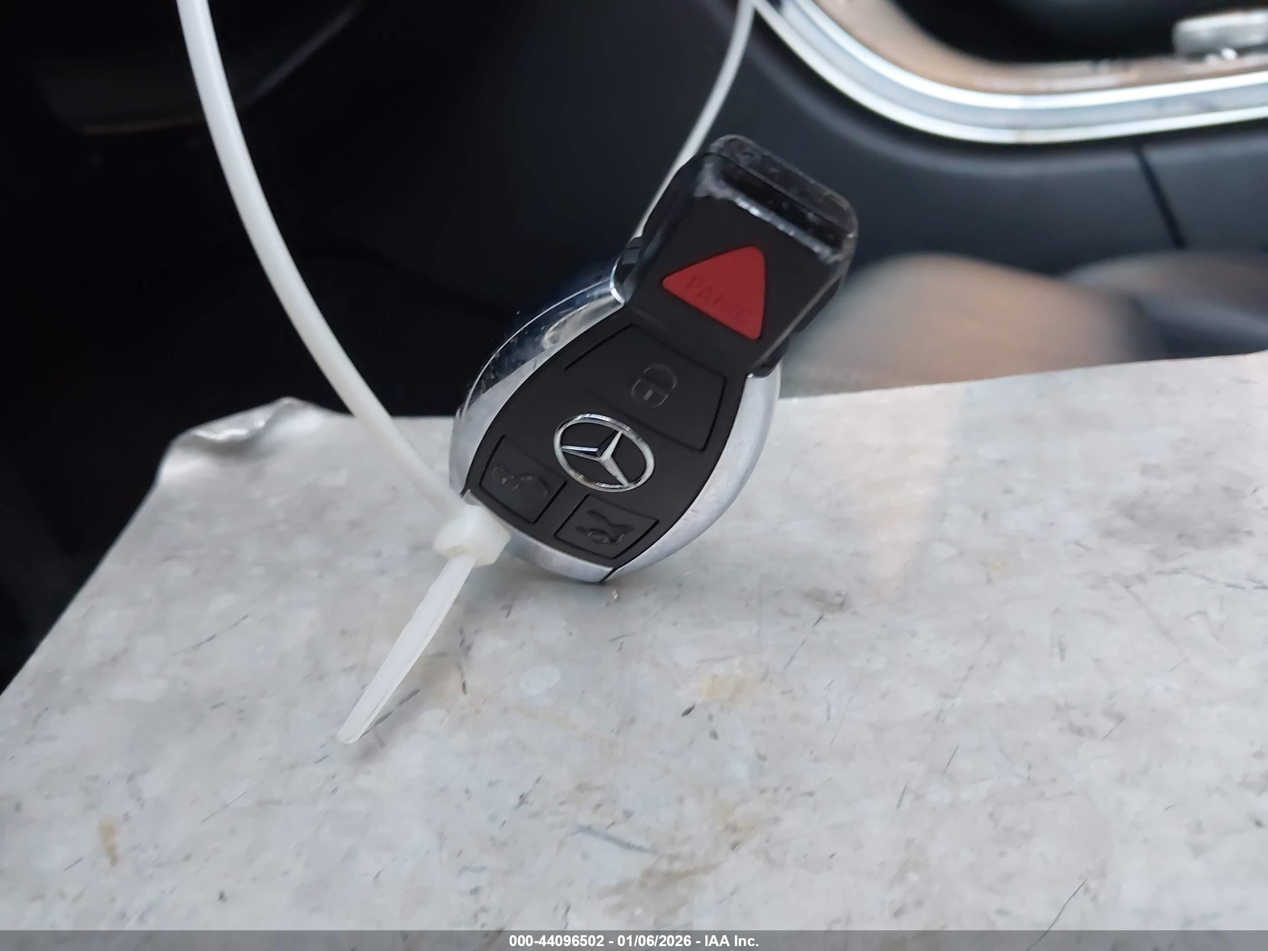MERCEDES-BENZ C image 11