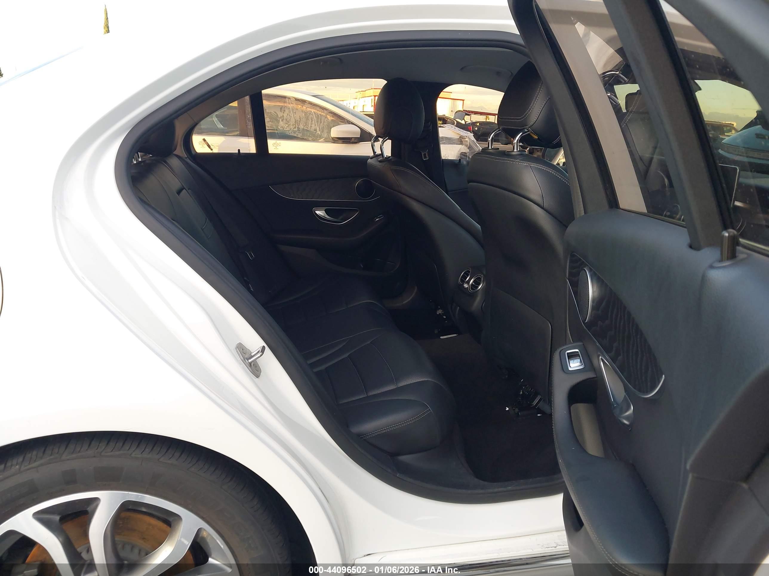 MERCEDES-BENZ C image 8