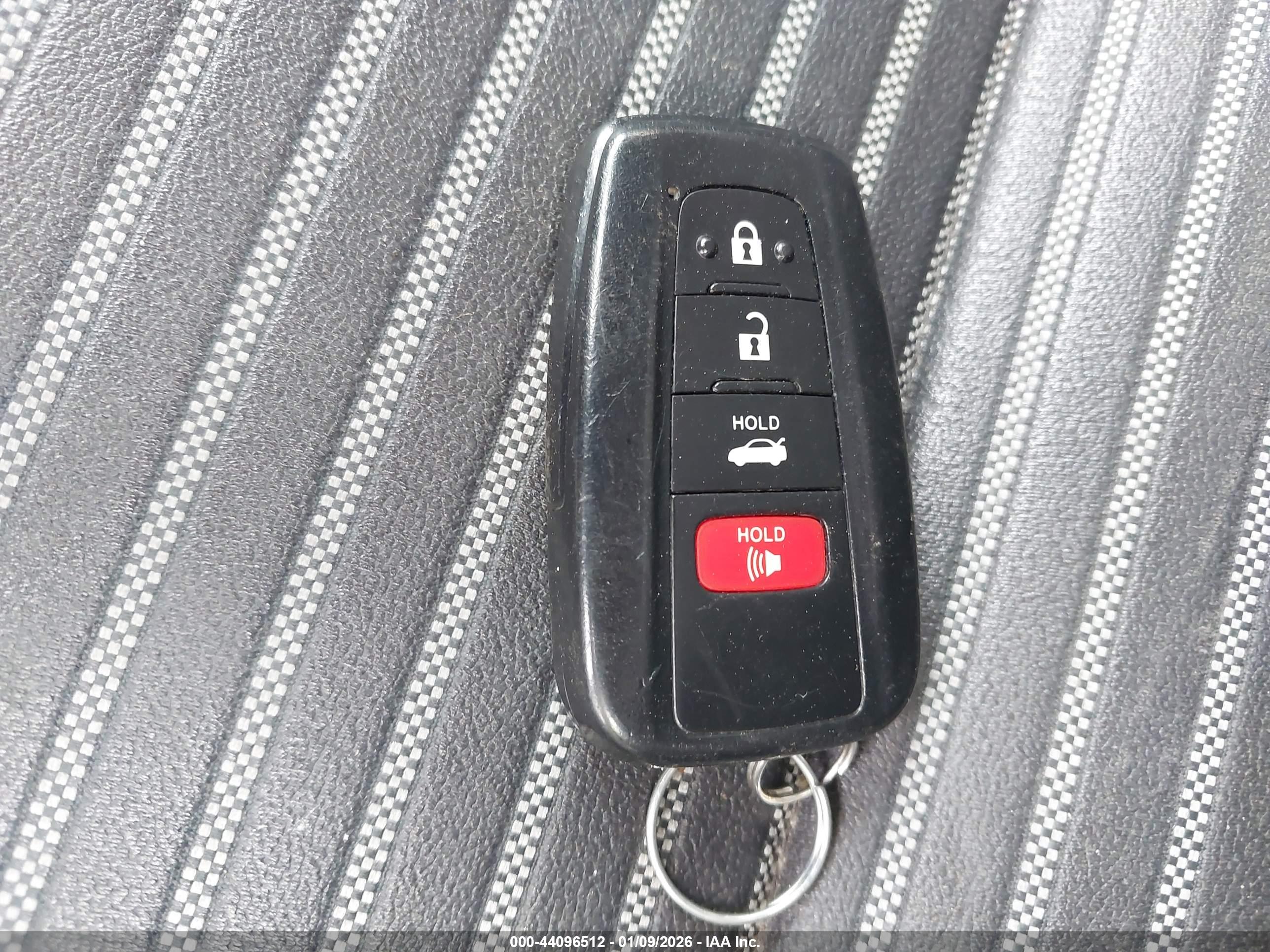 TOYOTA CAMRY image 11