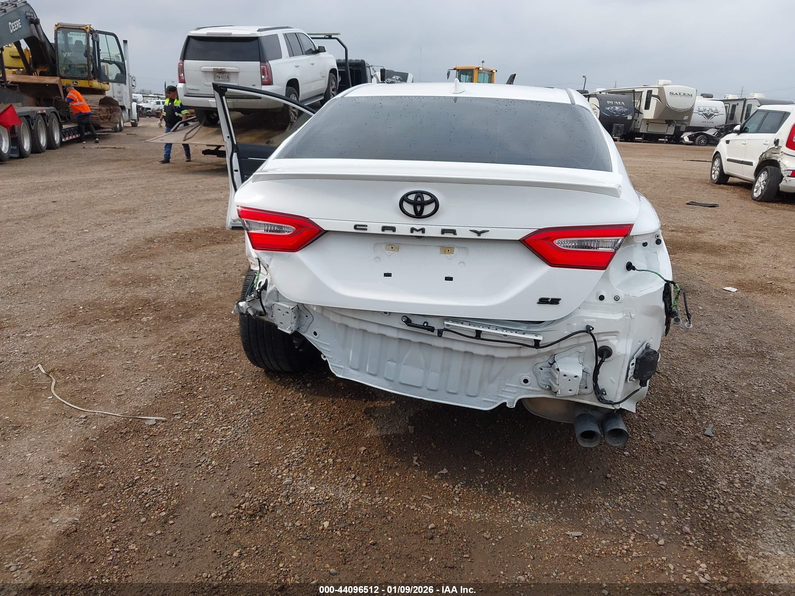 TOYOTA CAMRY image 6