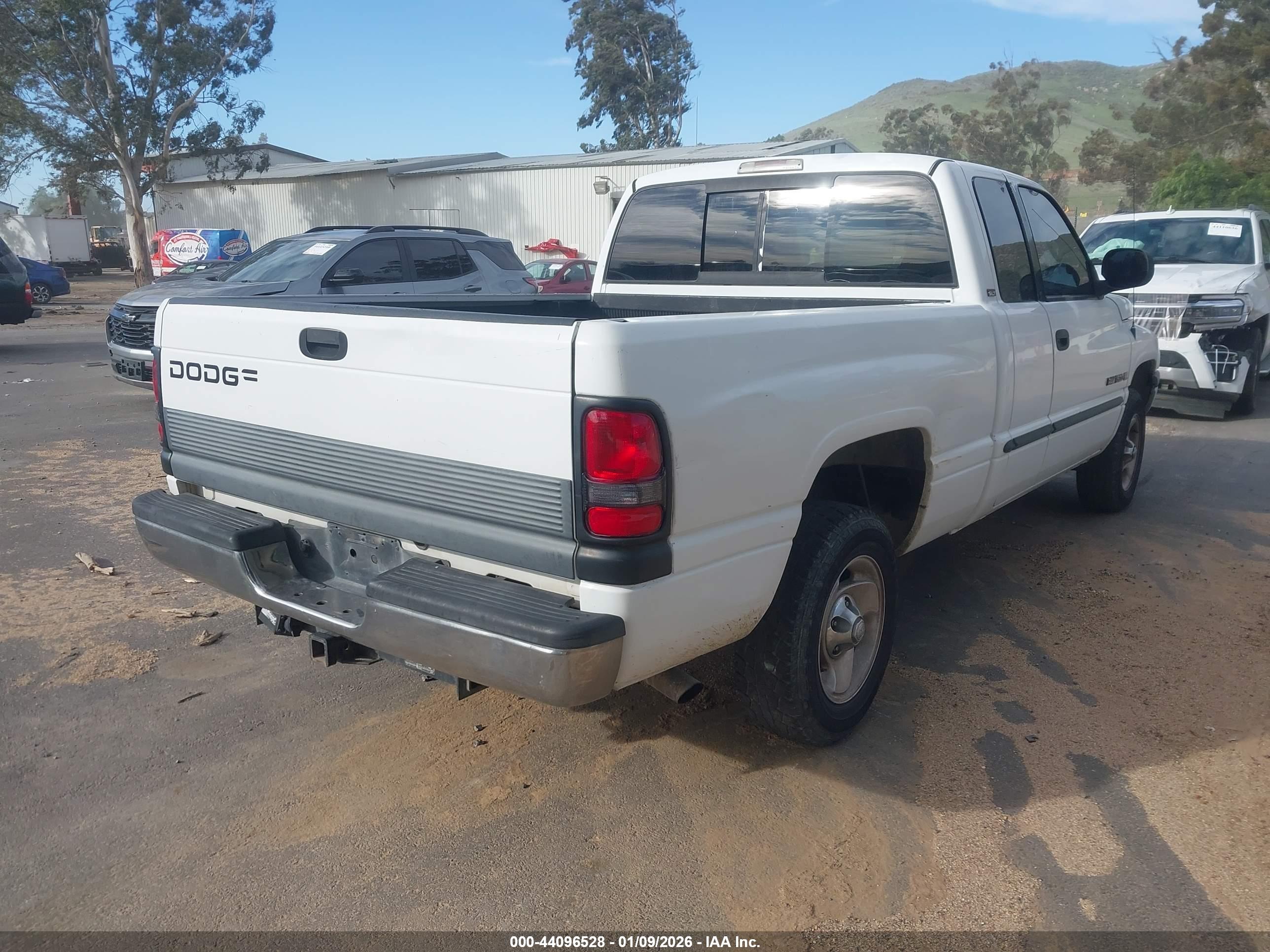 DODGE RAM image 4