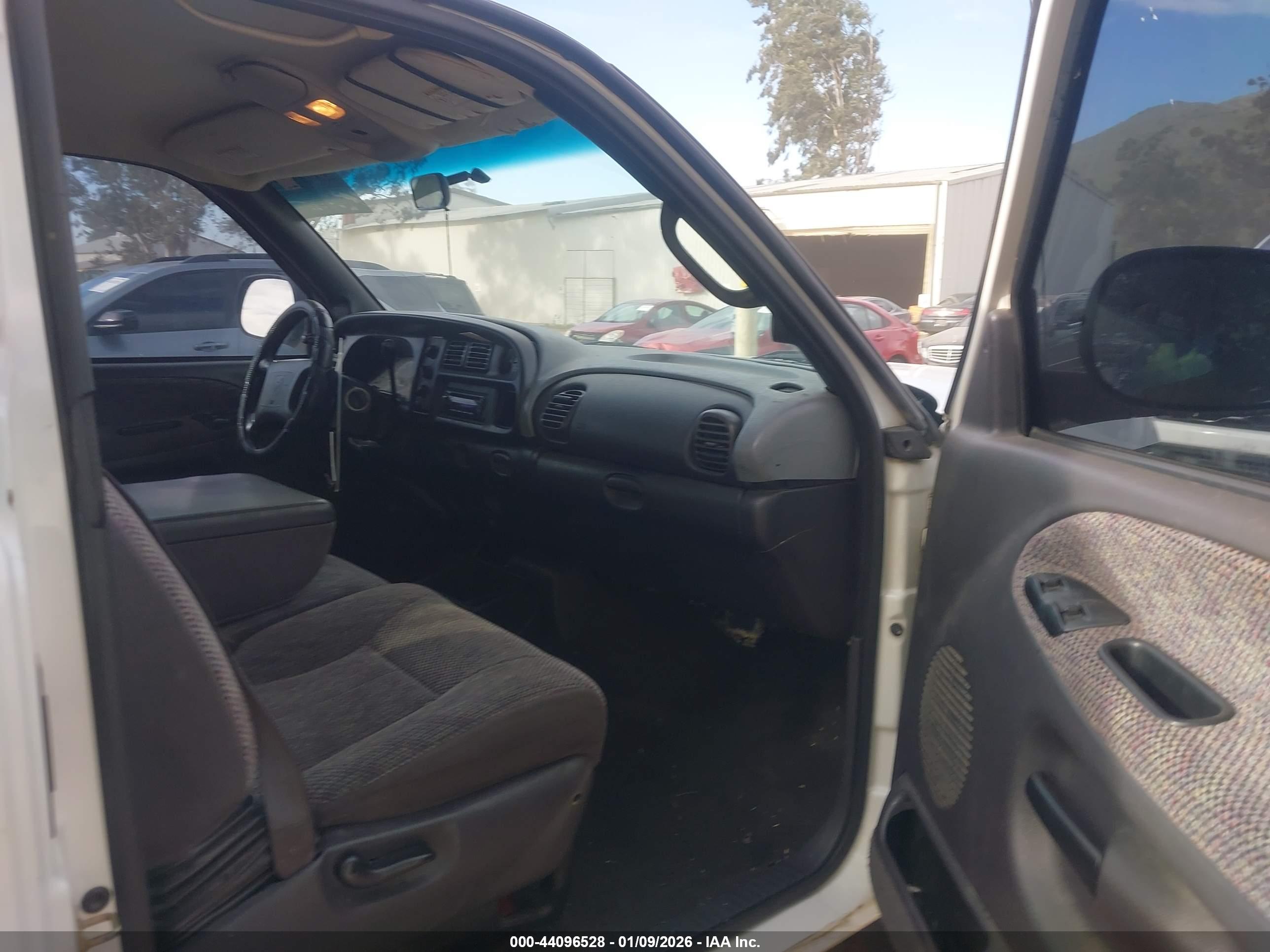 DODGE RAM image 5
