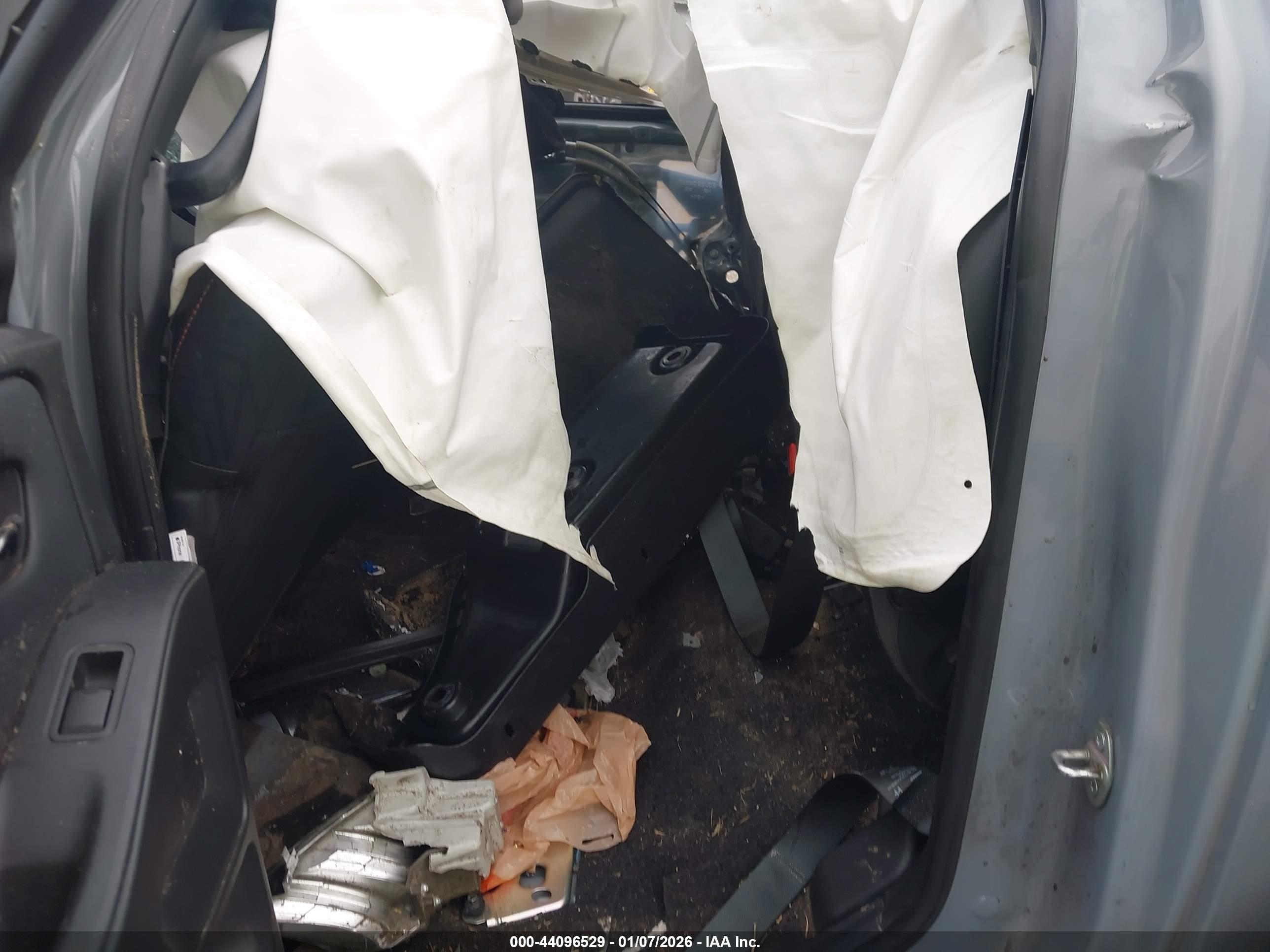 NISSAN FRONTIER image 8