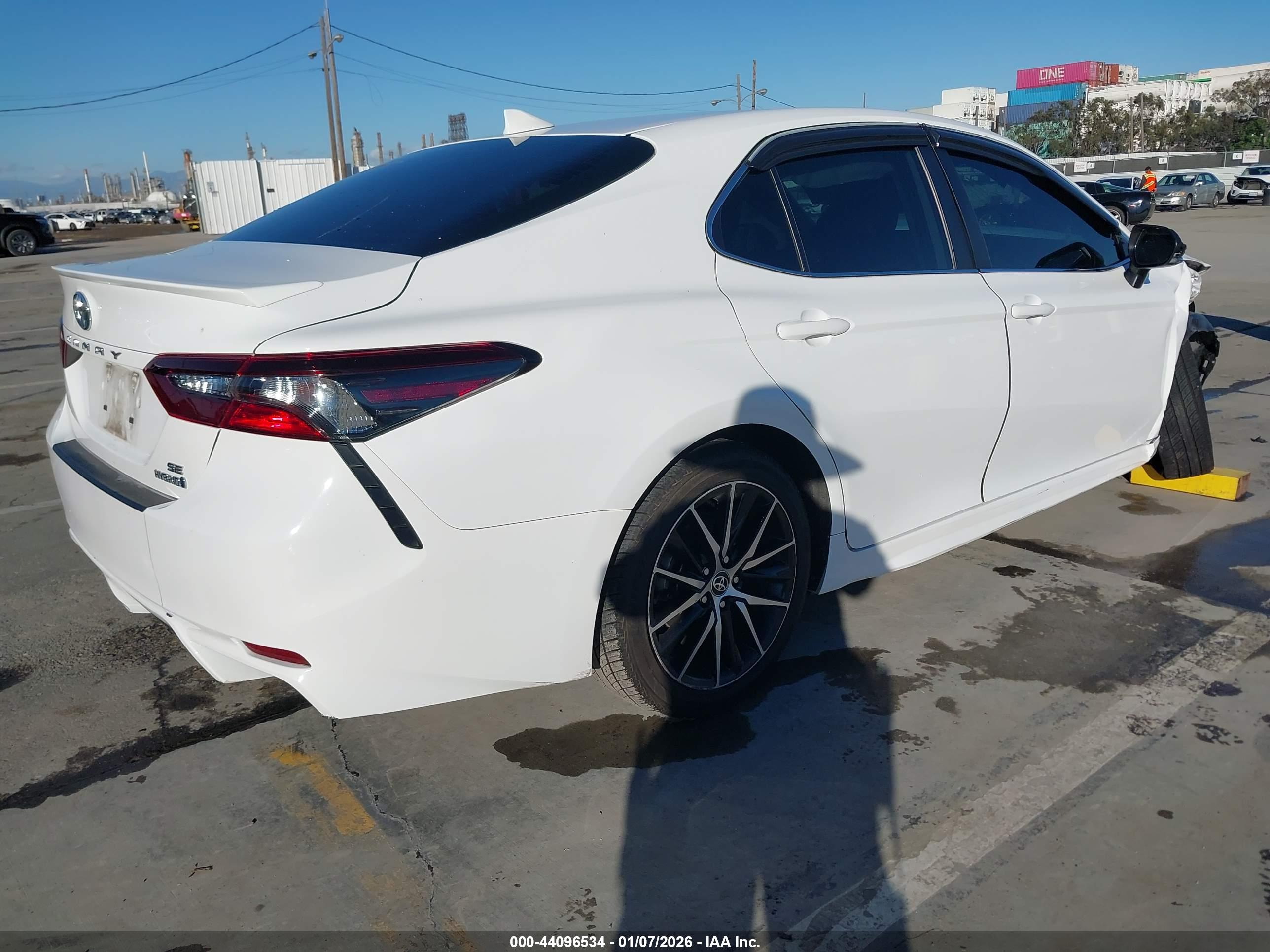 TOYOTA CAMRY image 4