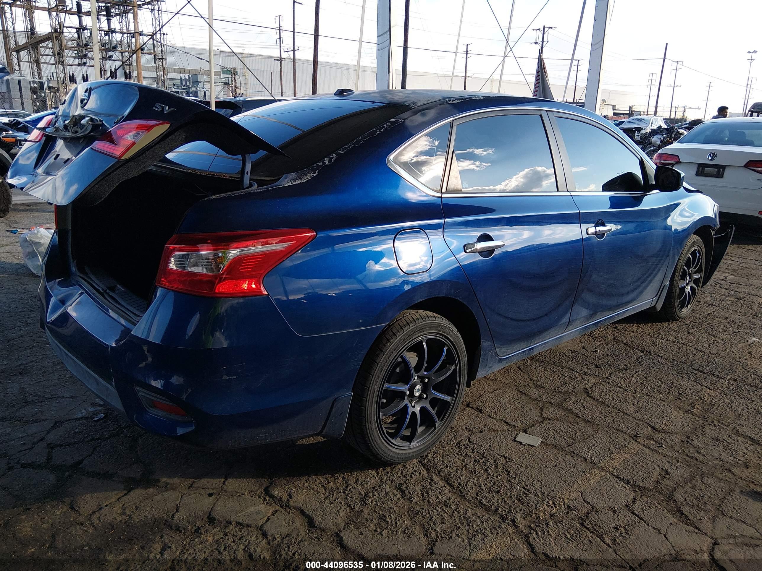NISSAN SENTRA image 4