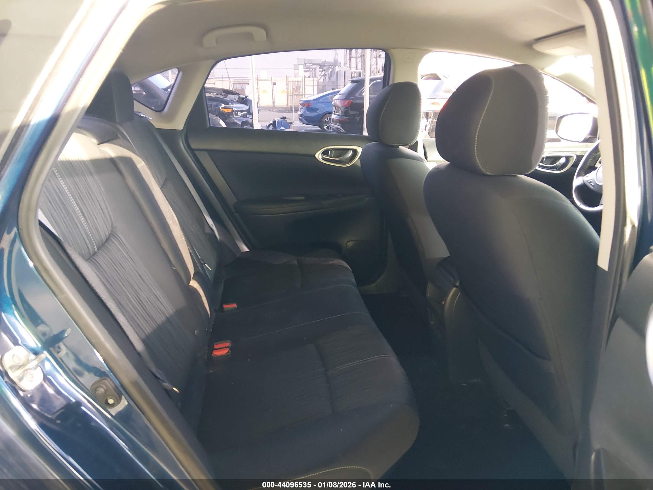 NISSAN SENTRA image 8