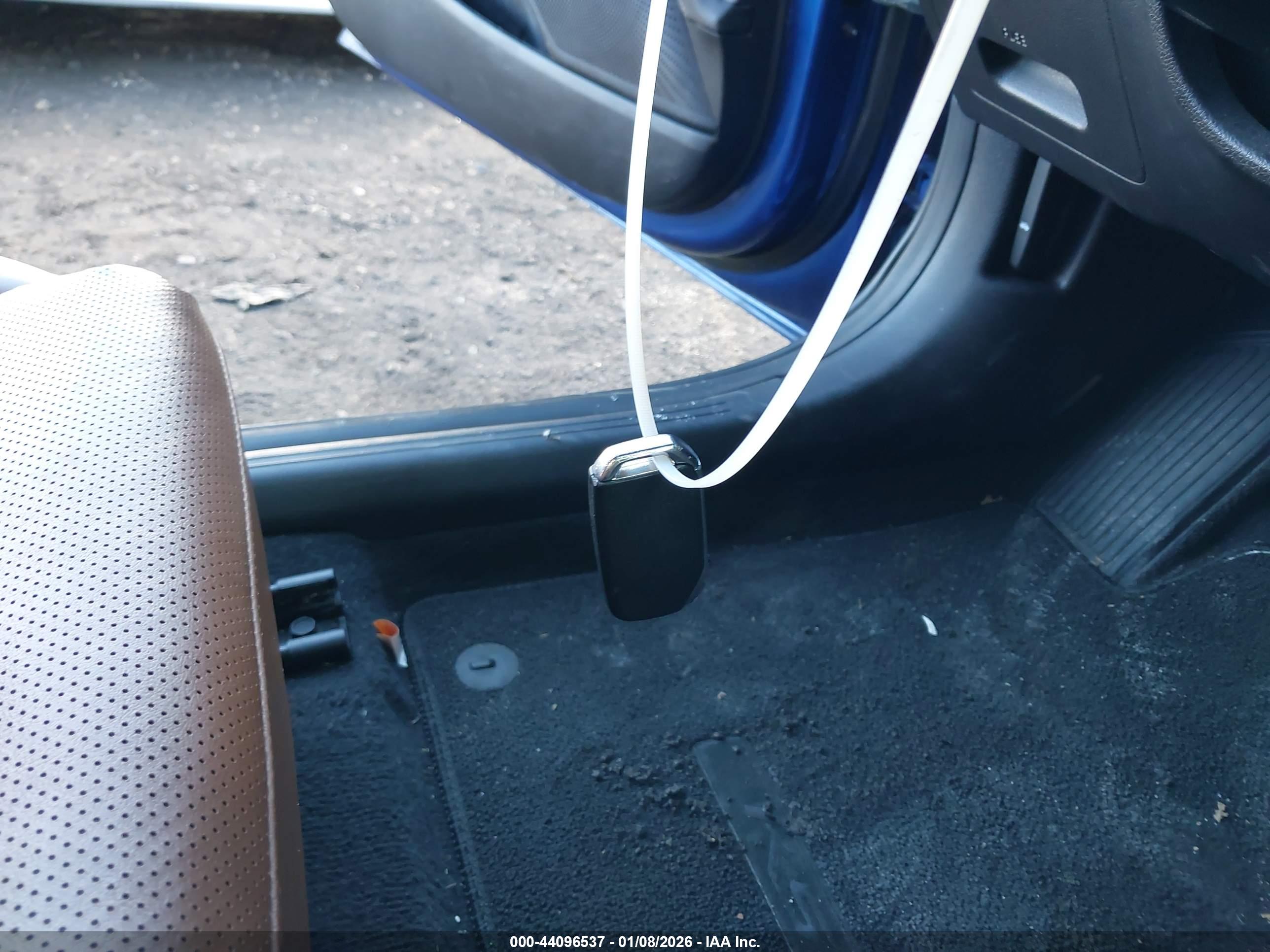 KIA K5 image 11