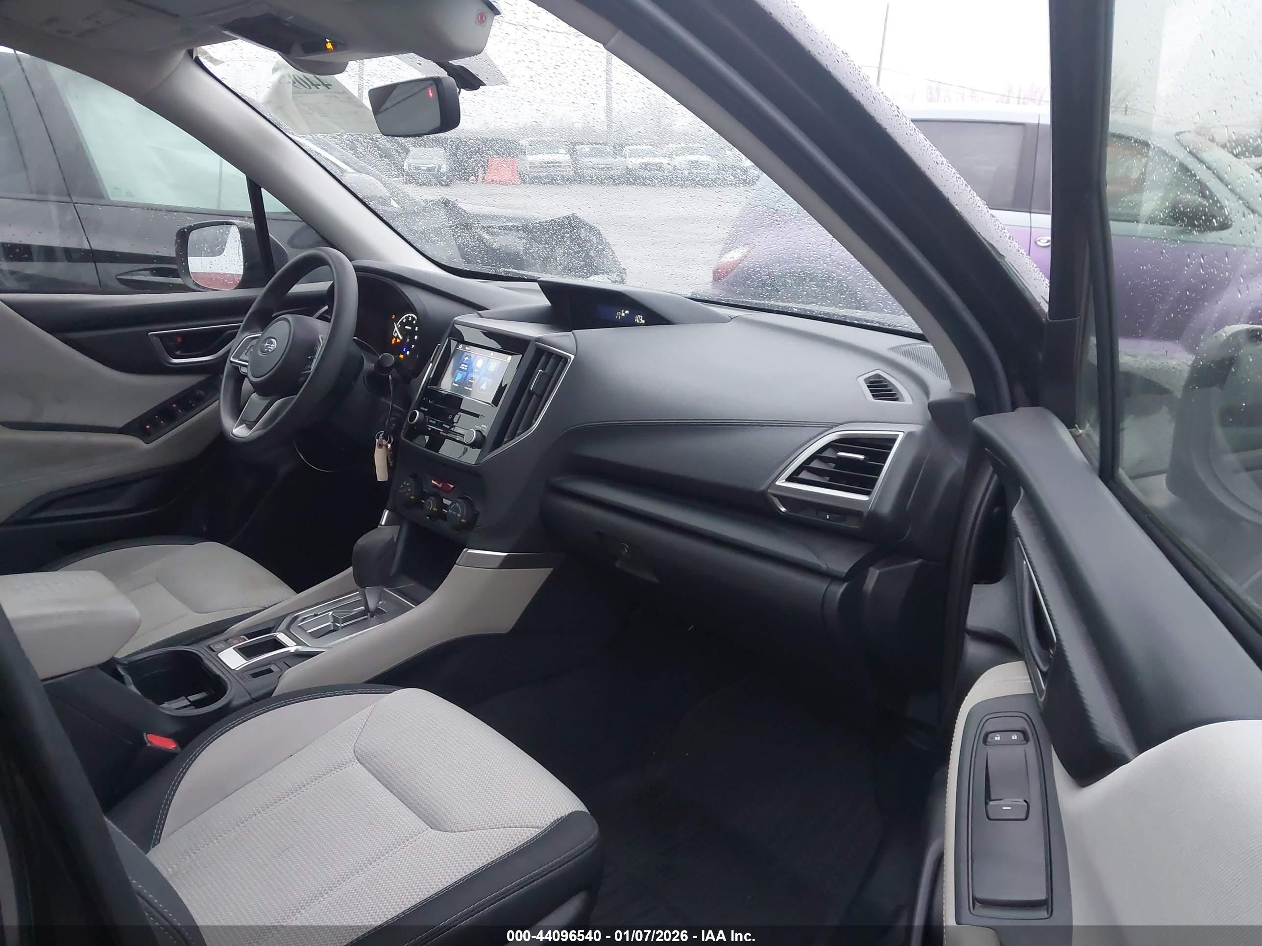 SUBARU FORESTER image 5