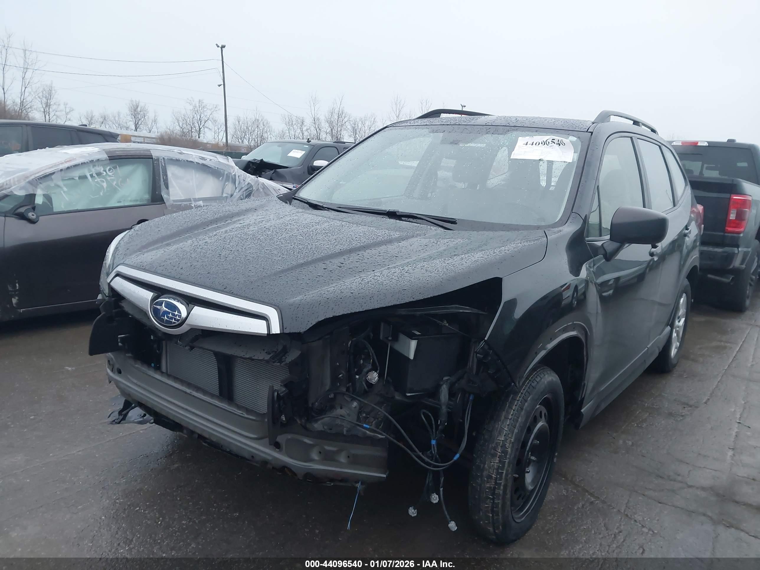 SUBARU FORESTER image 6