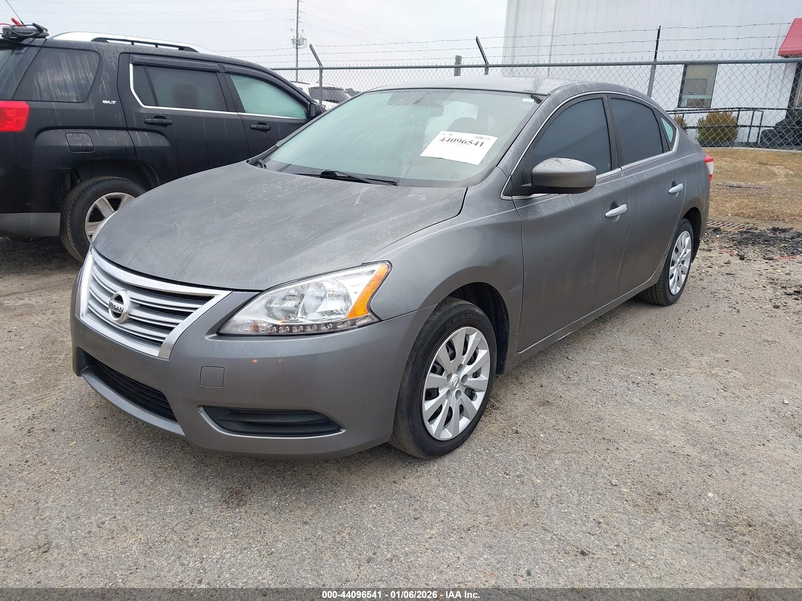 NISSAN SENTRA image 2