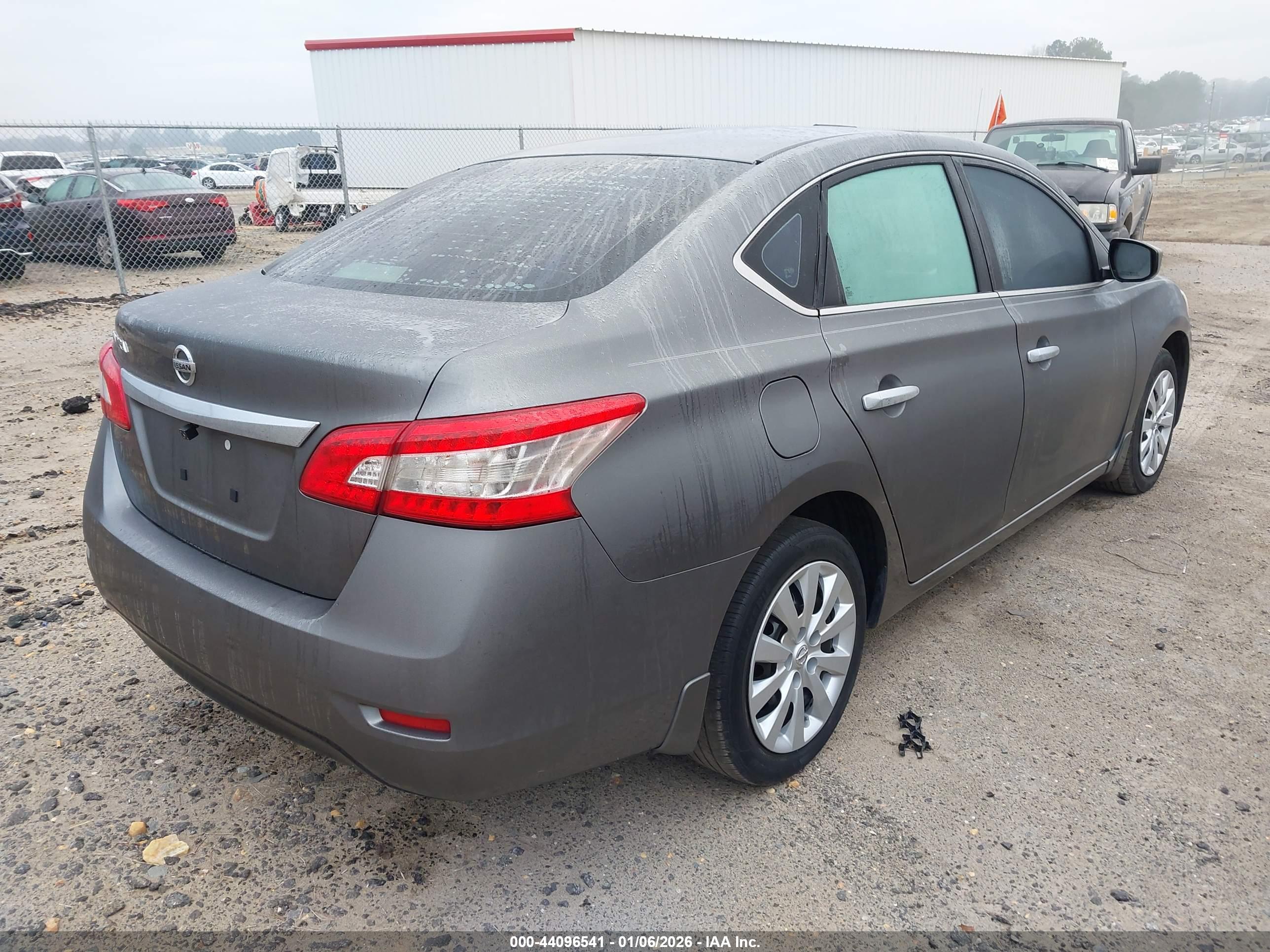 NISSAN SENTRA image 4