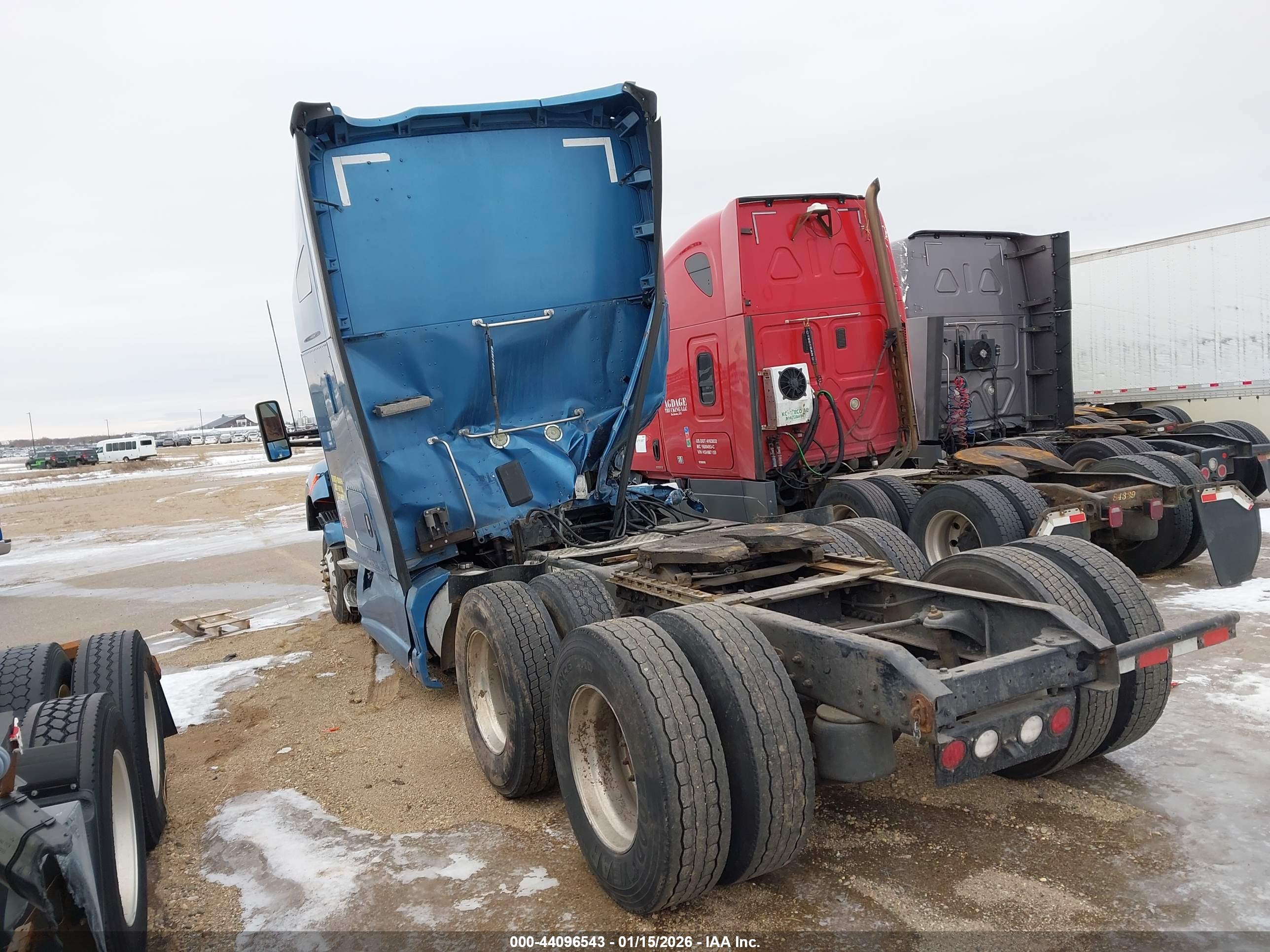 KENWORTH CONSTRUCTION image 3