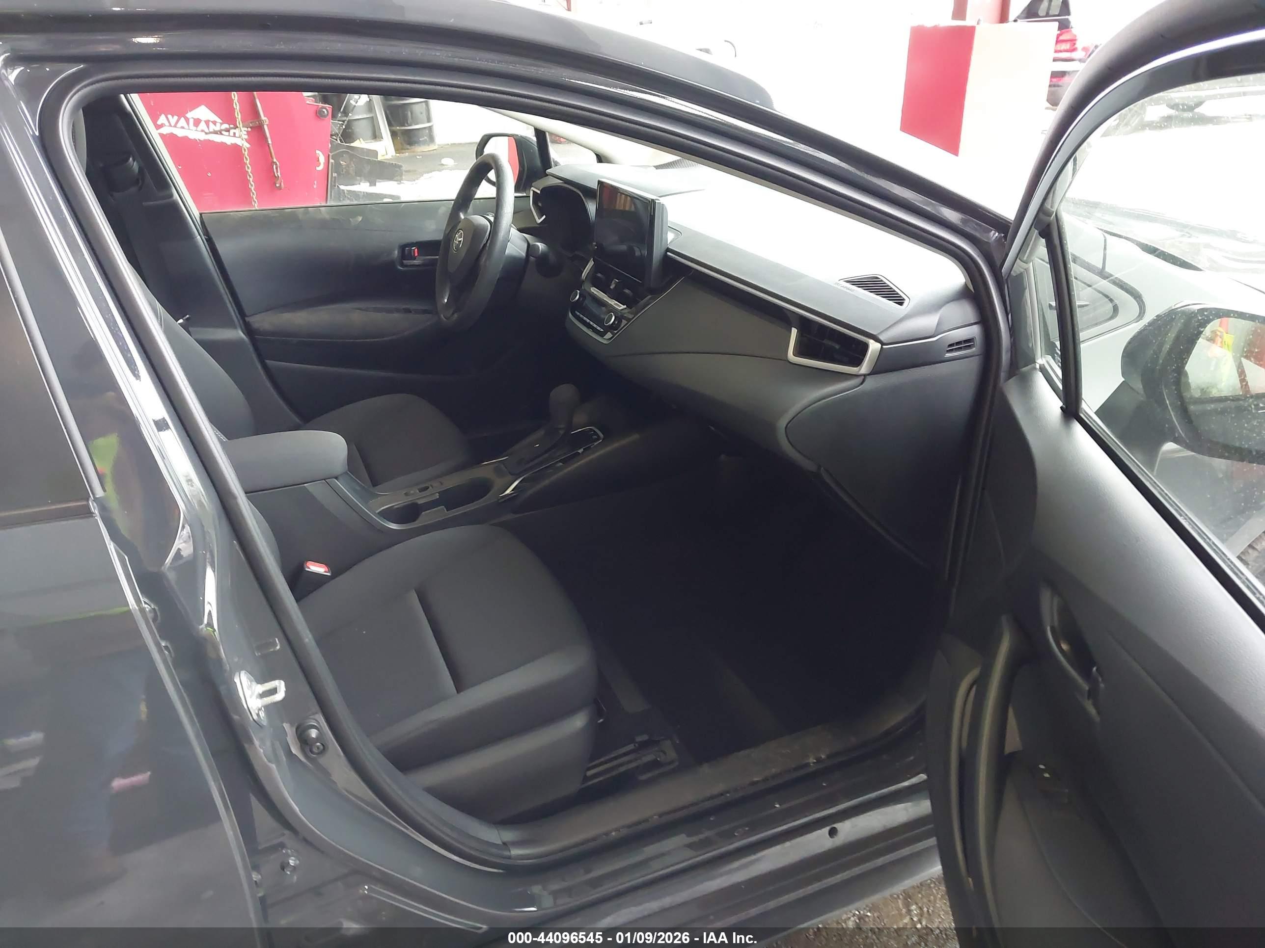 TOYOTA COROLLA image 5