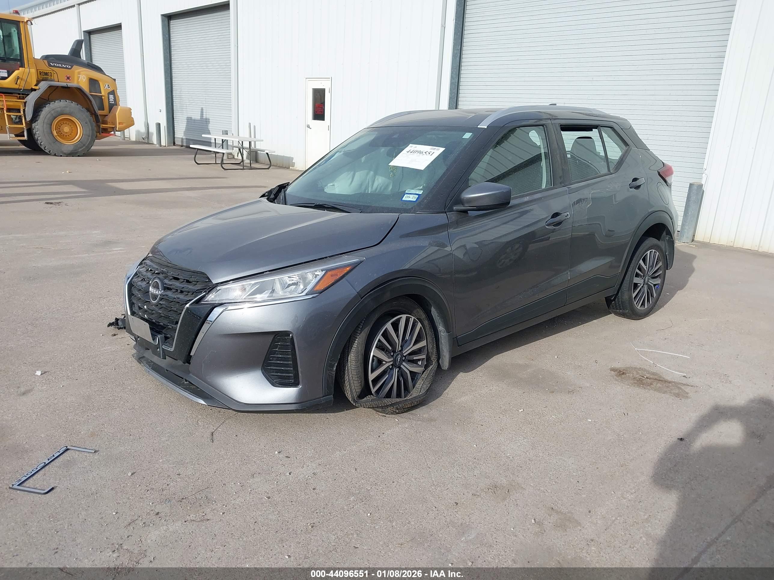 NISSAN KICKS image 2