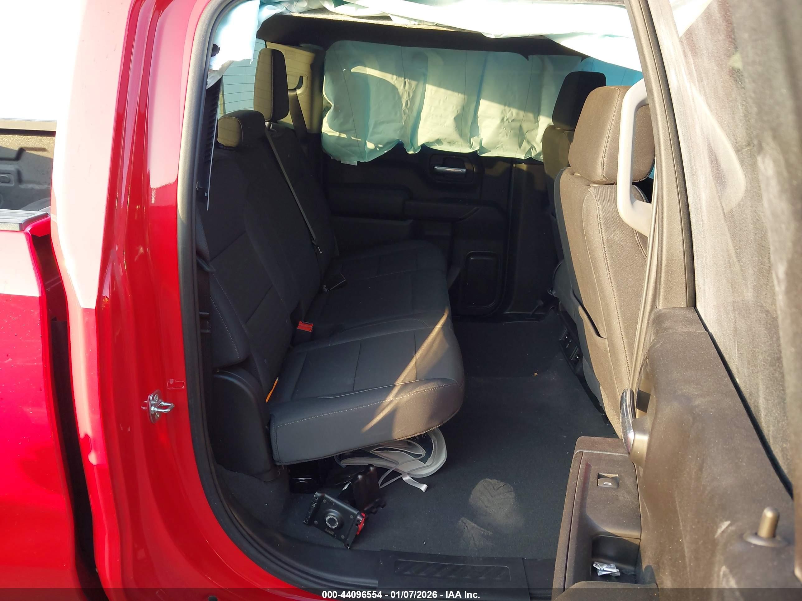 CHEVROLET SILVERADO image 8
