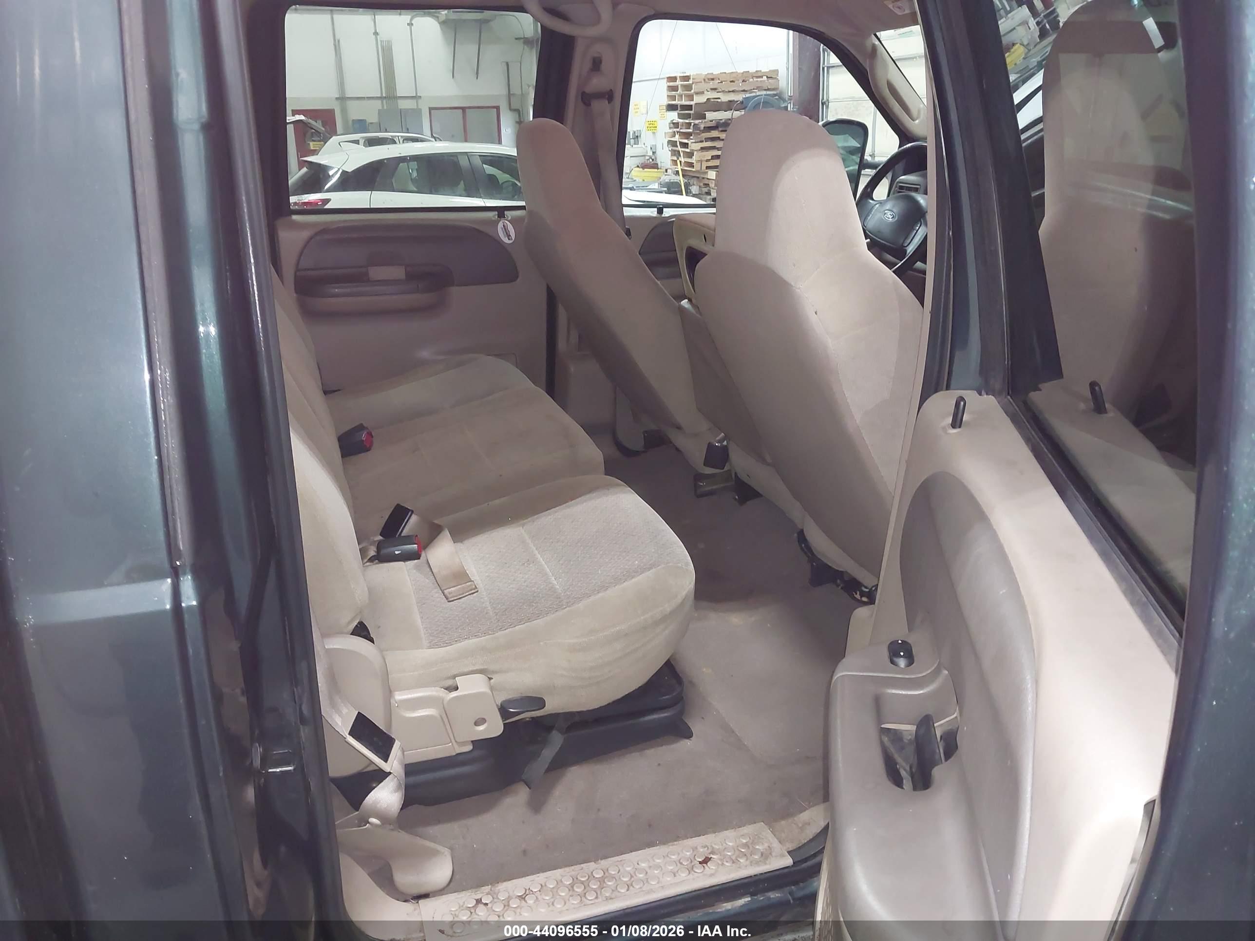 FORD F-350 image 8