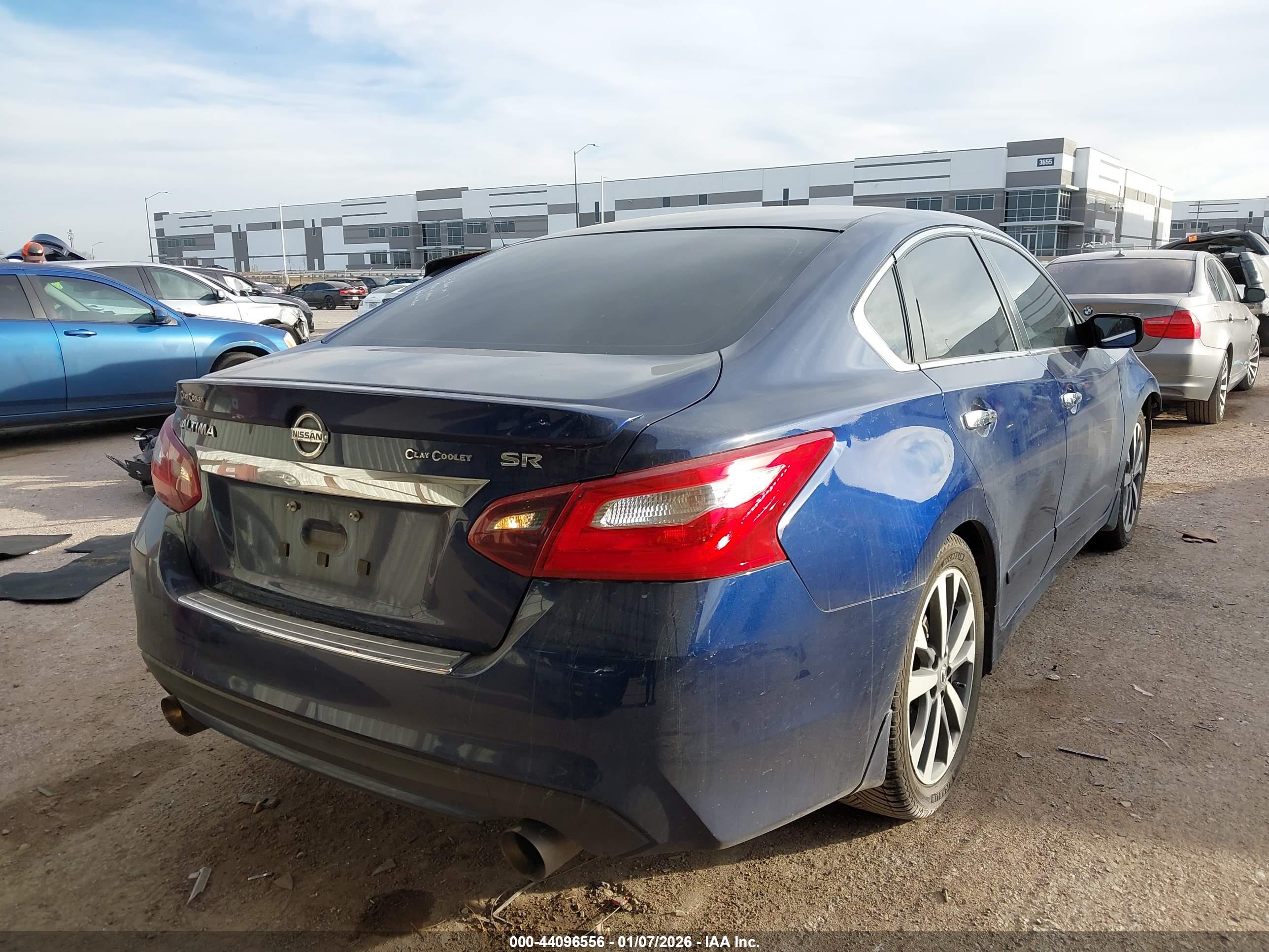 NISSAN ALTIMA image 4