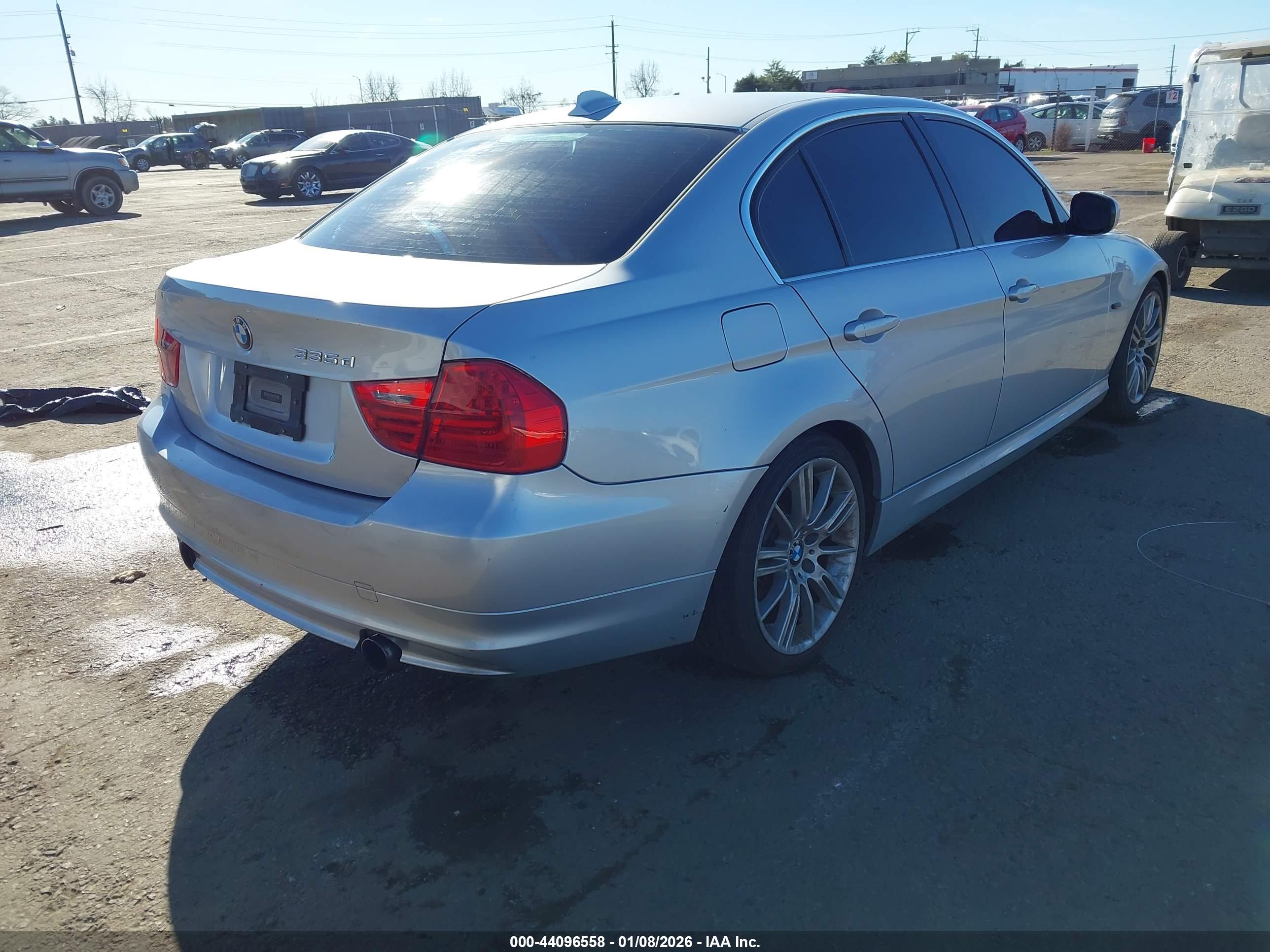 BMW 335D image 4