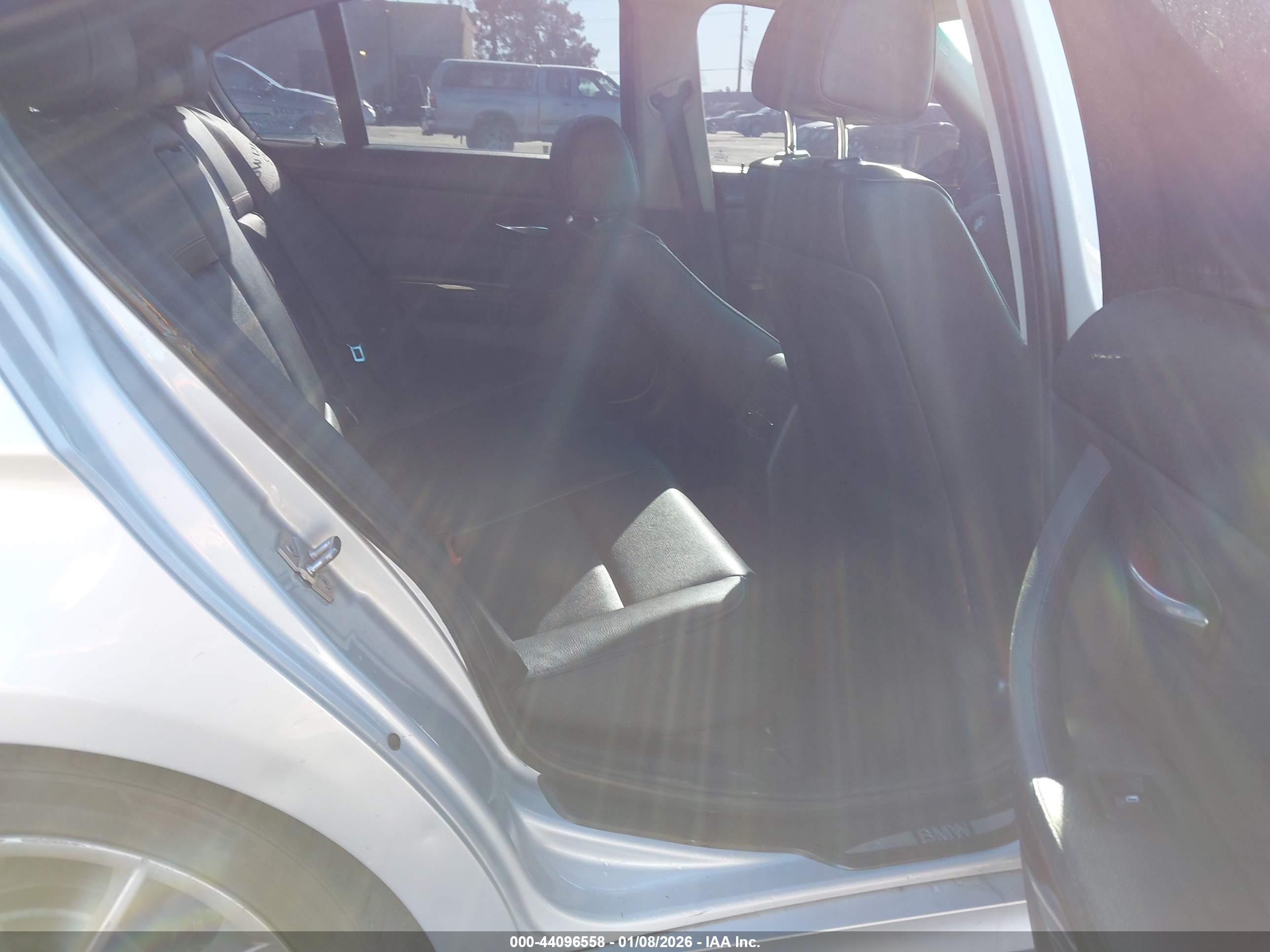 BMW 335D image 8