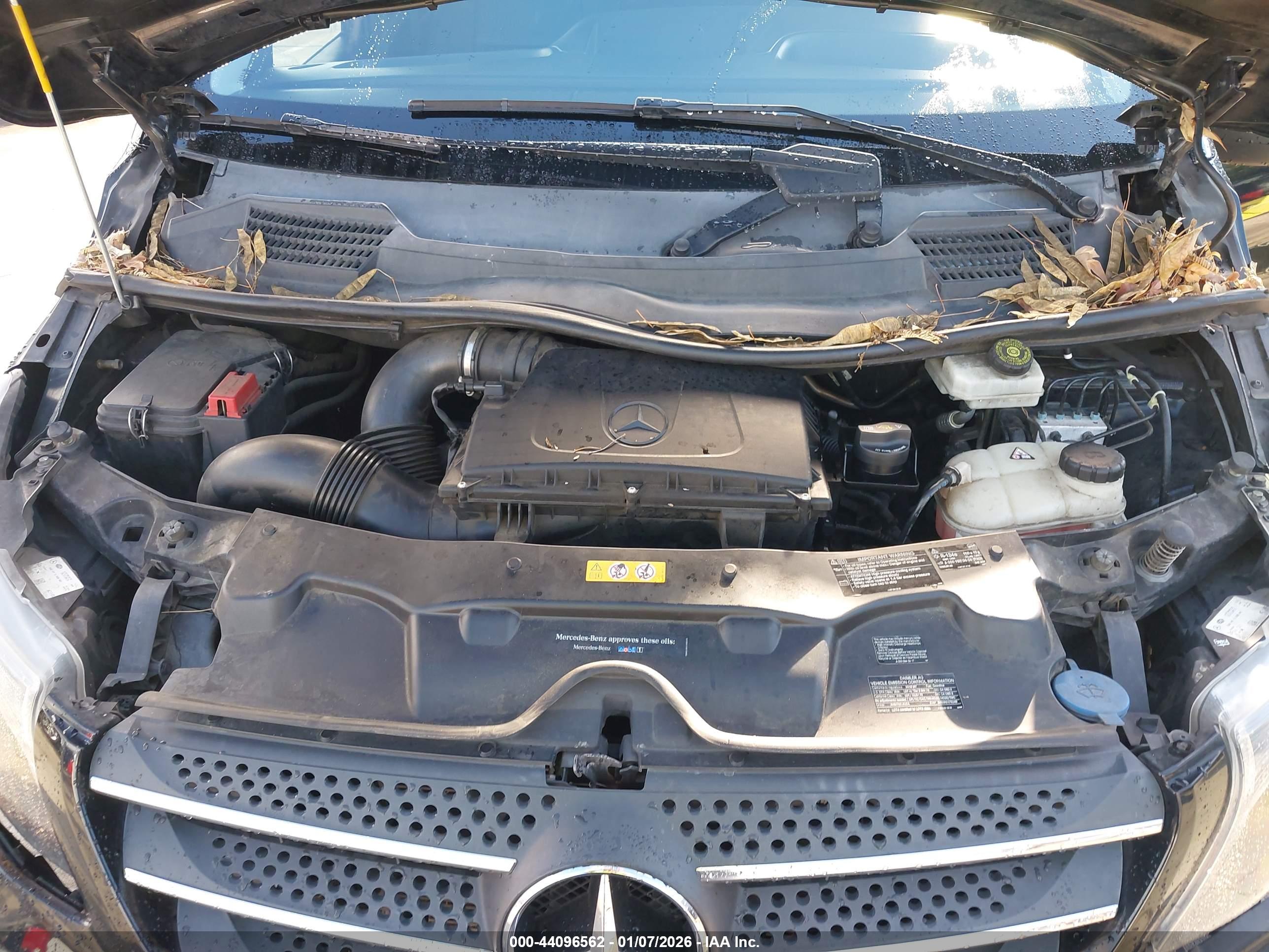 MERCEDES-BENZ METRIS image 10