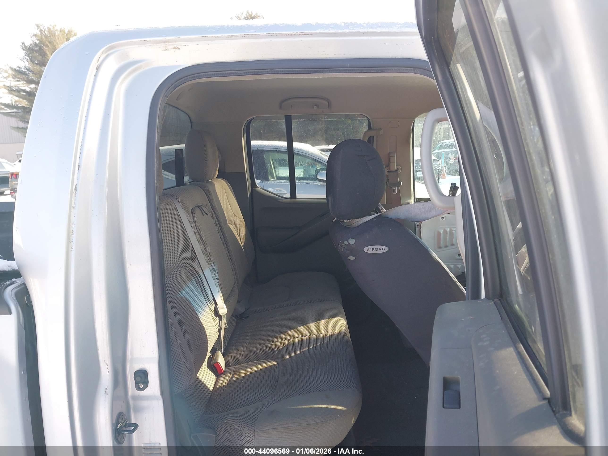 NISSAN FRONTIER image 8