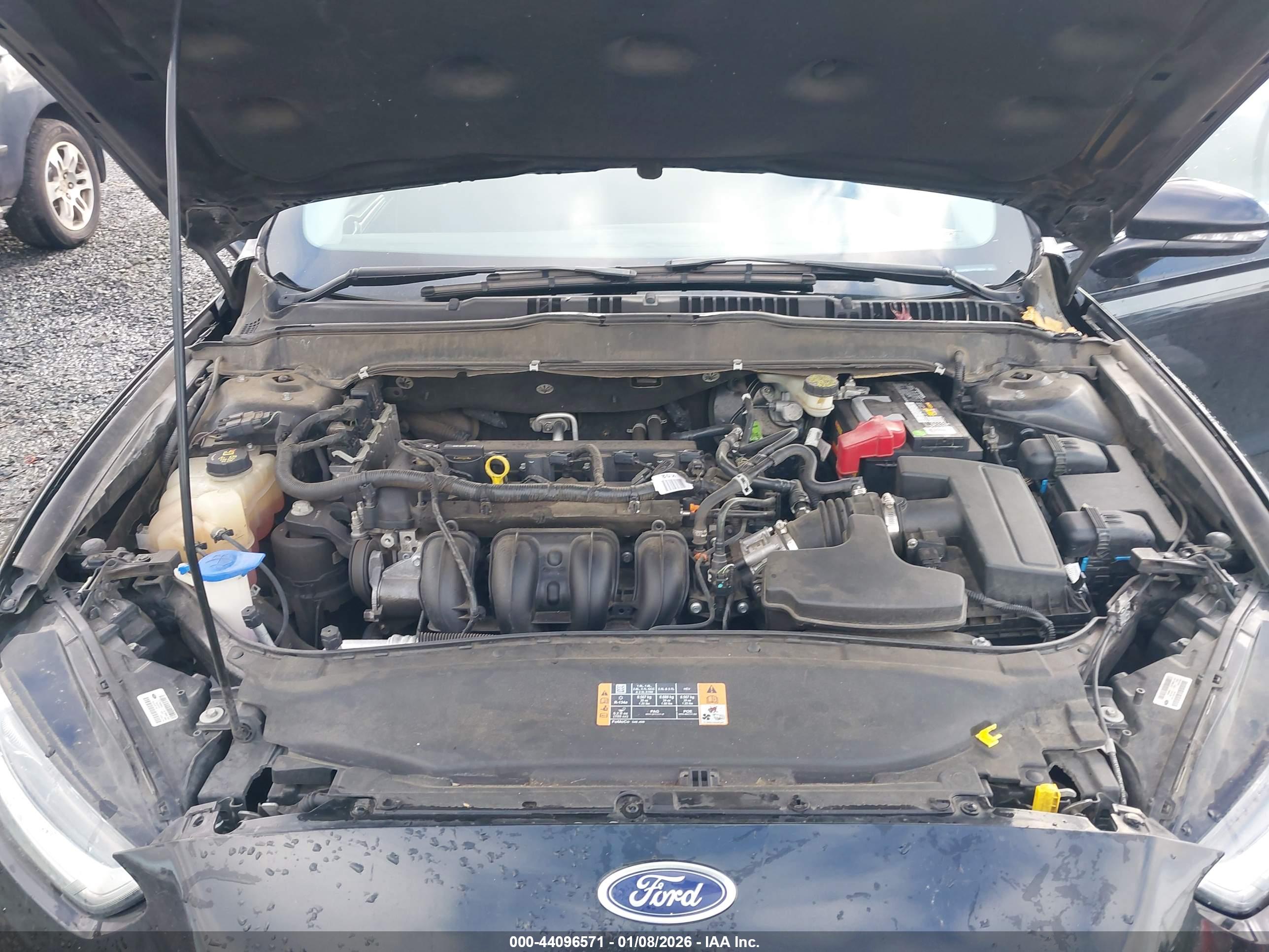 FORD FUSION image 10