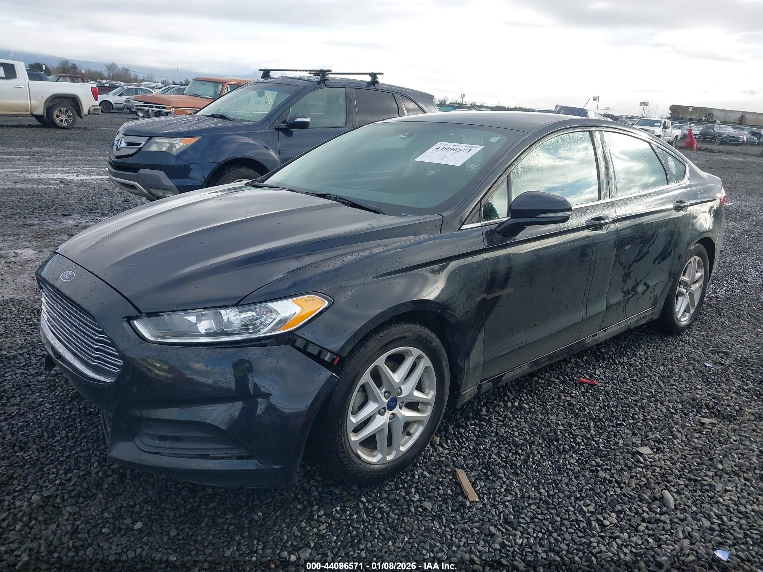 FORD FUSION image 2