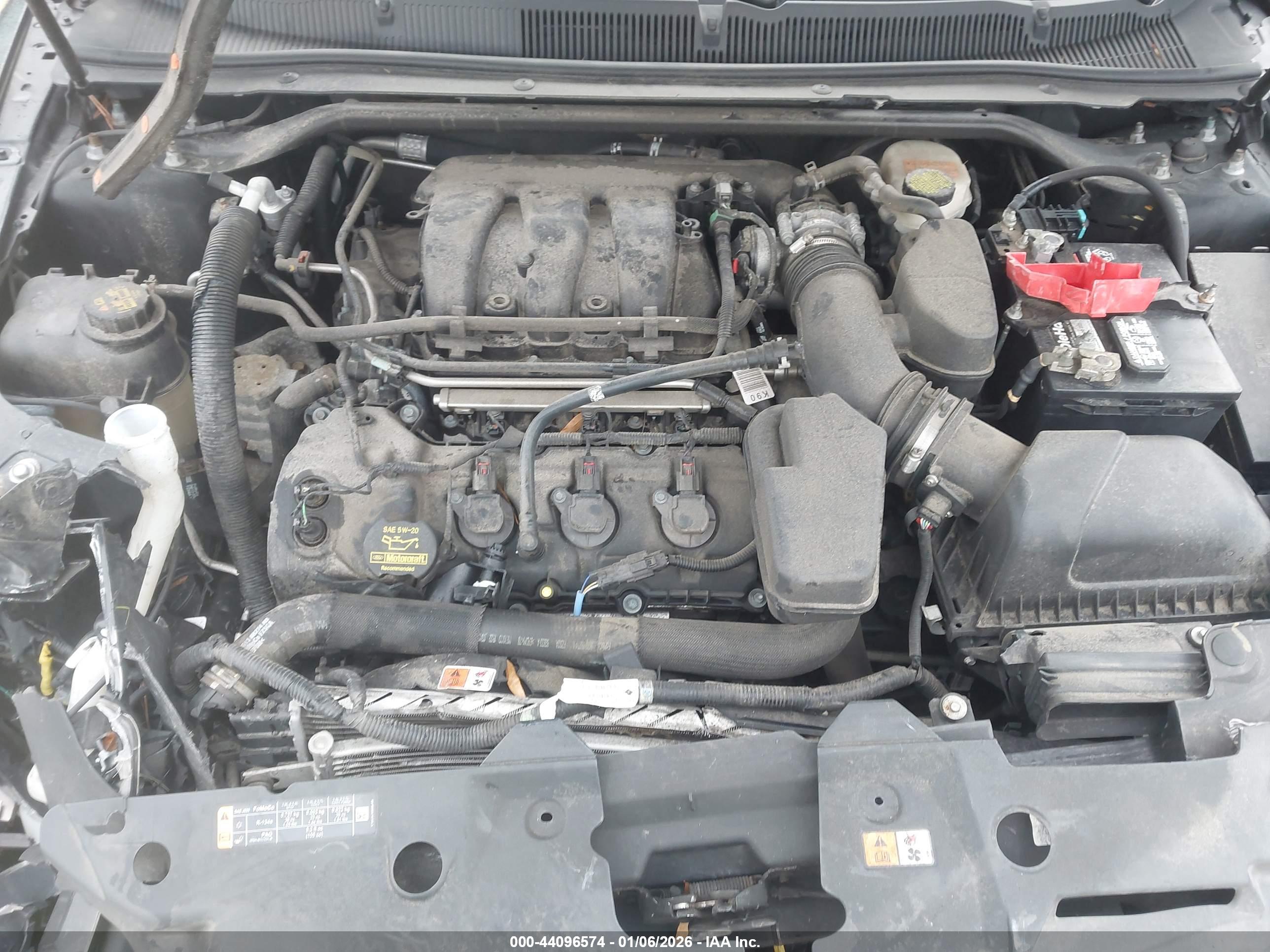 FORD TAURUS image 10