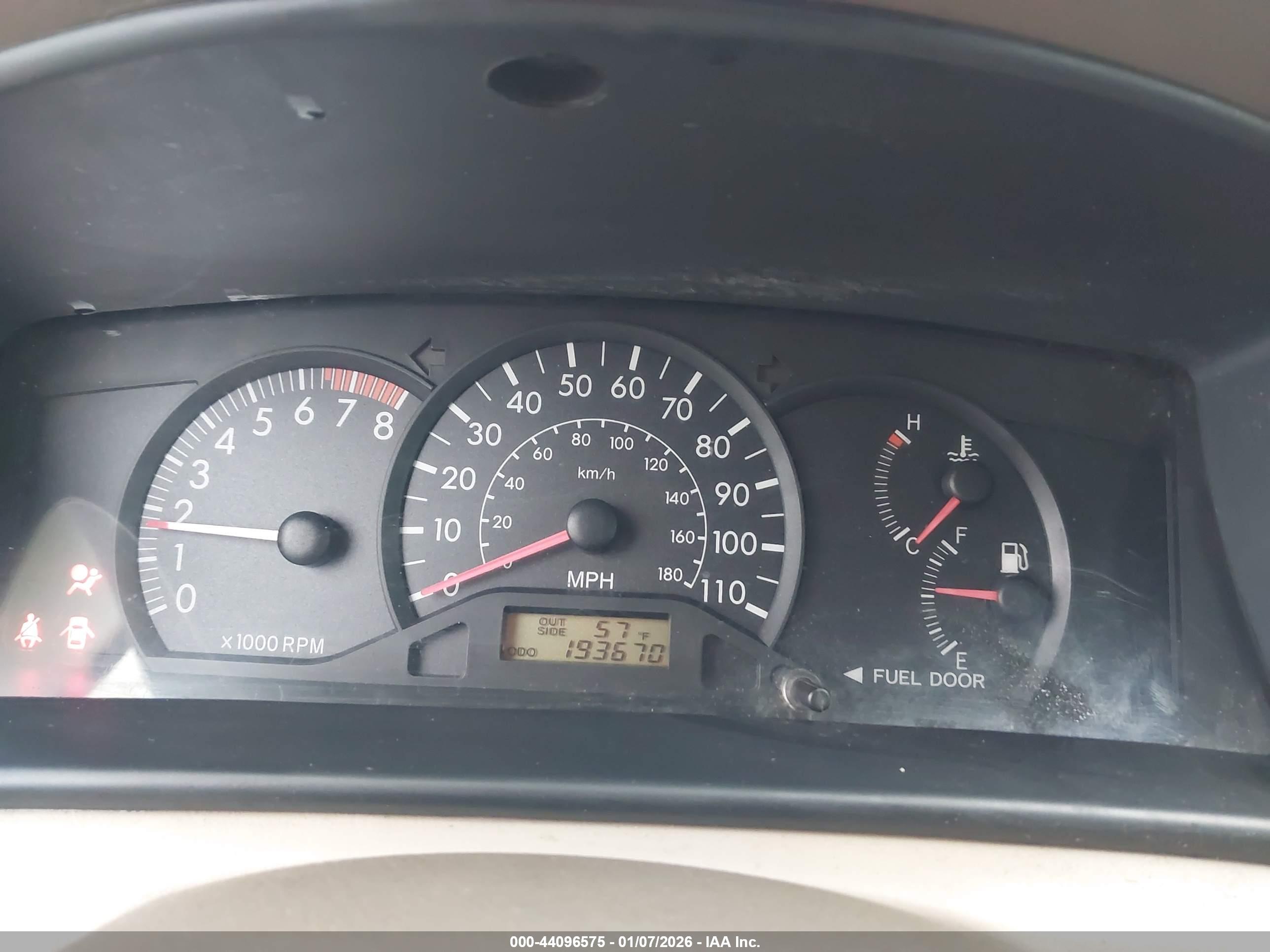 TOYOTA COROLLA image 7