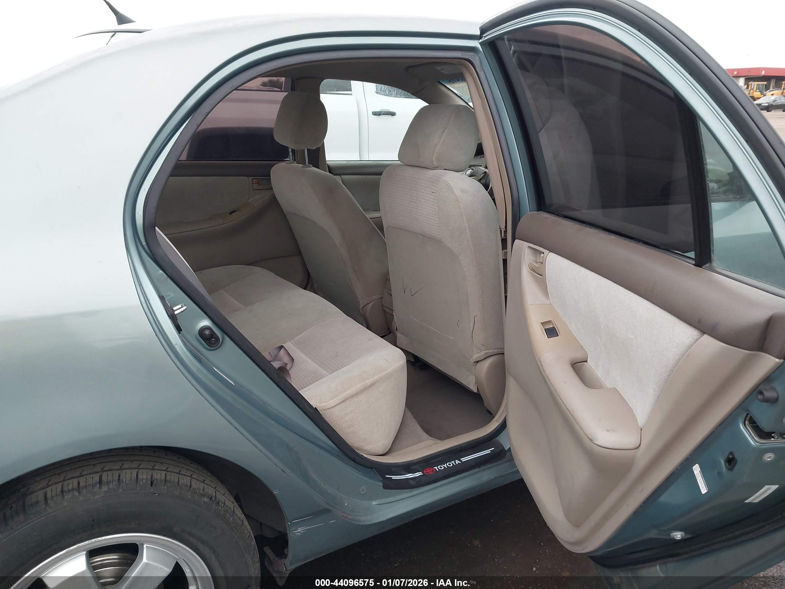 TOYOTA COROLLA image 8