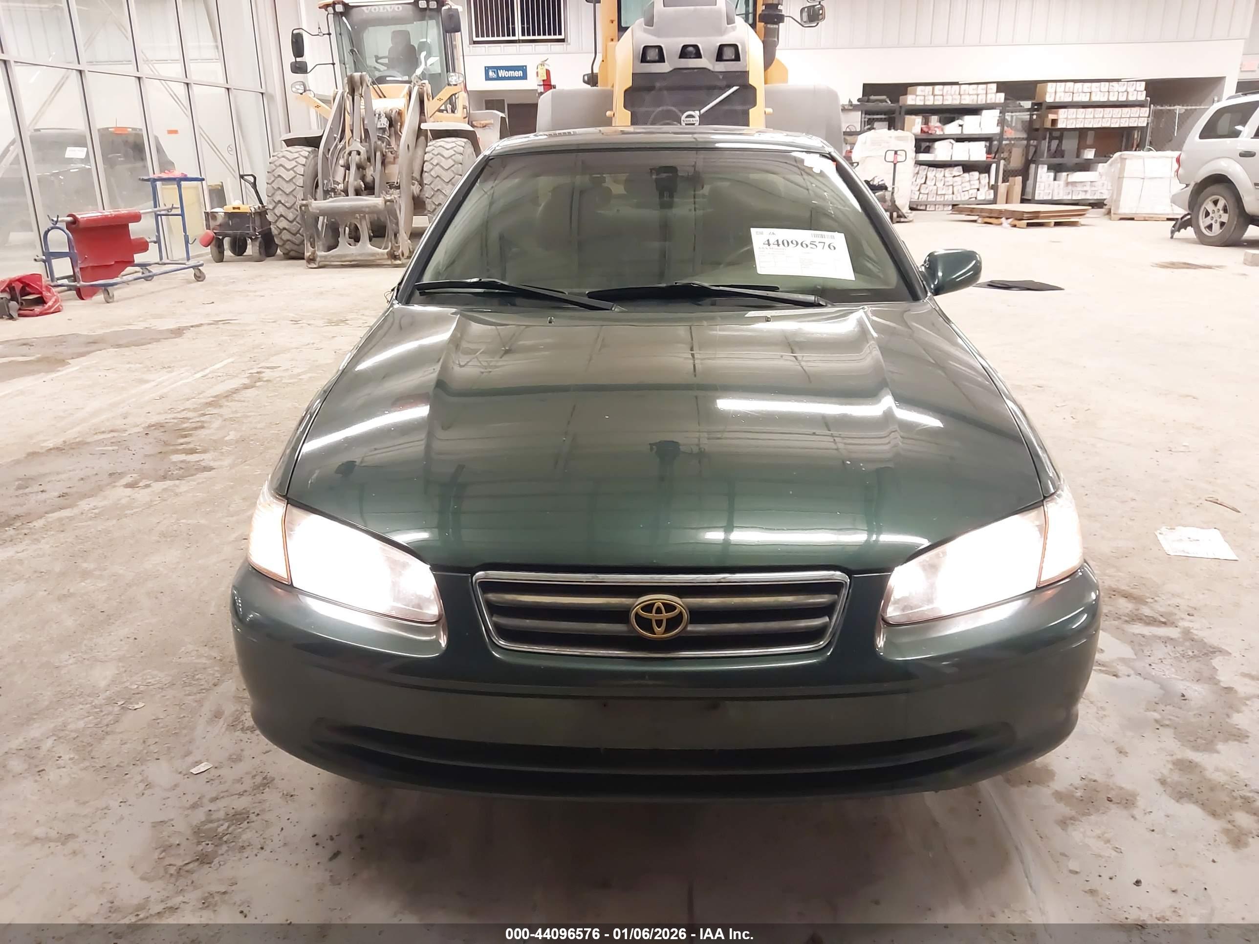 TOYOTA CAMRY image 6