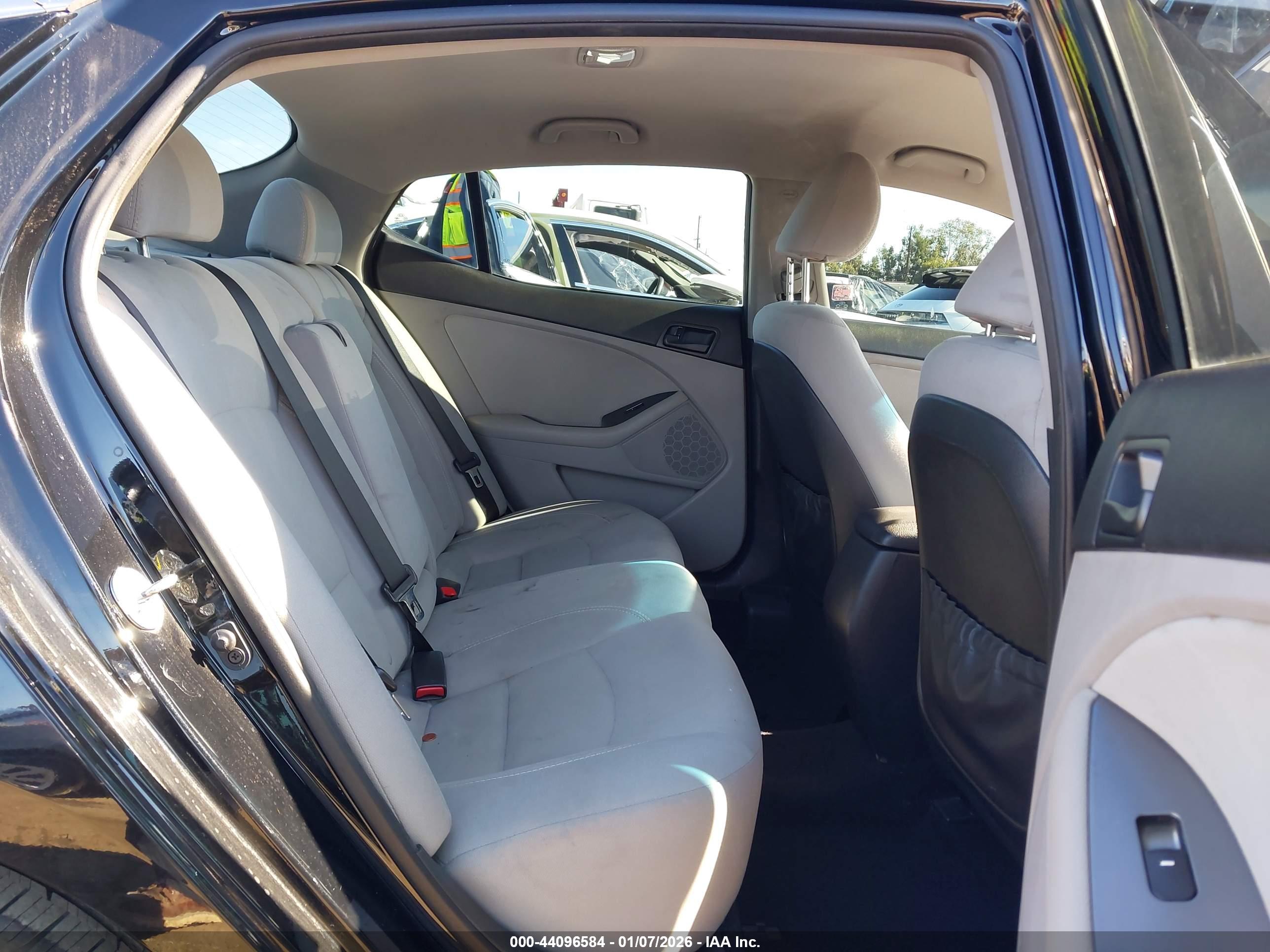 KIA OPTIMA image 8