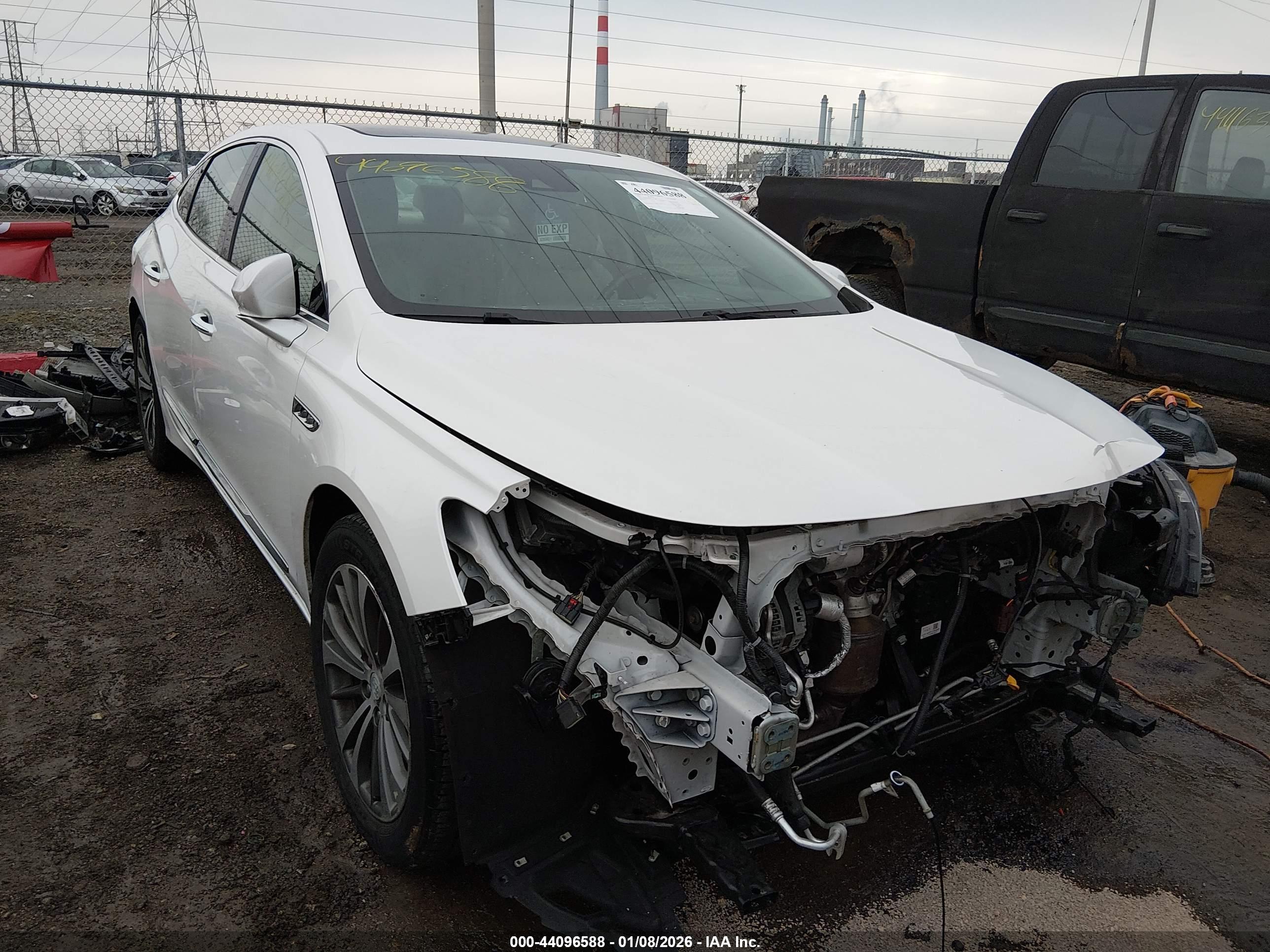BUICK LACROSSE image 6