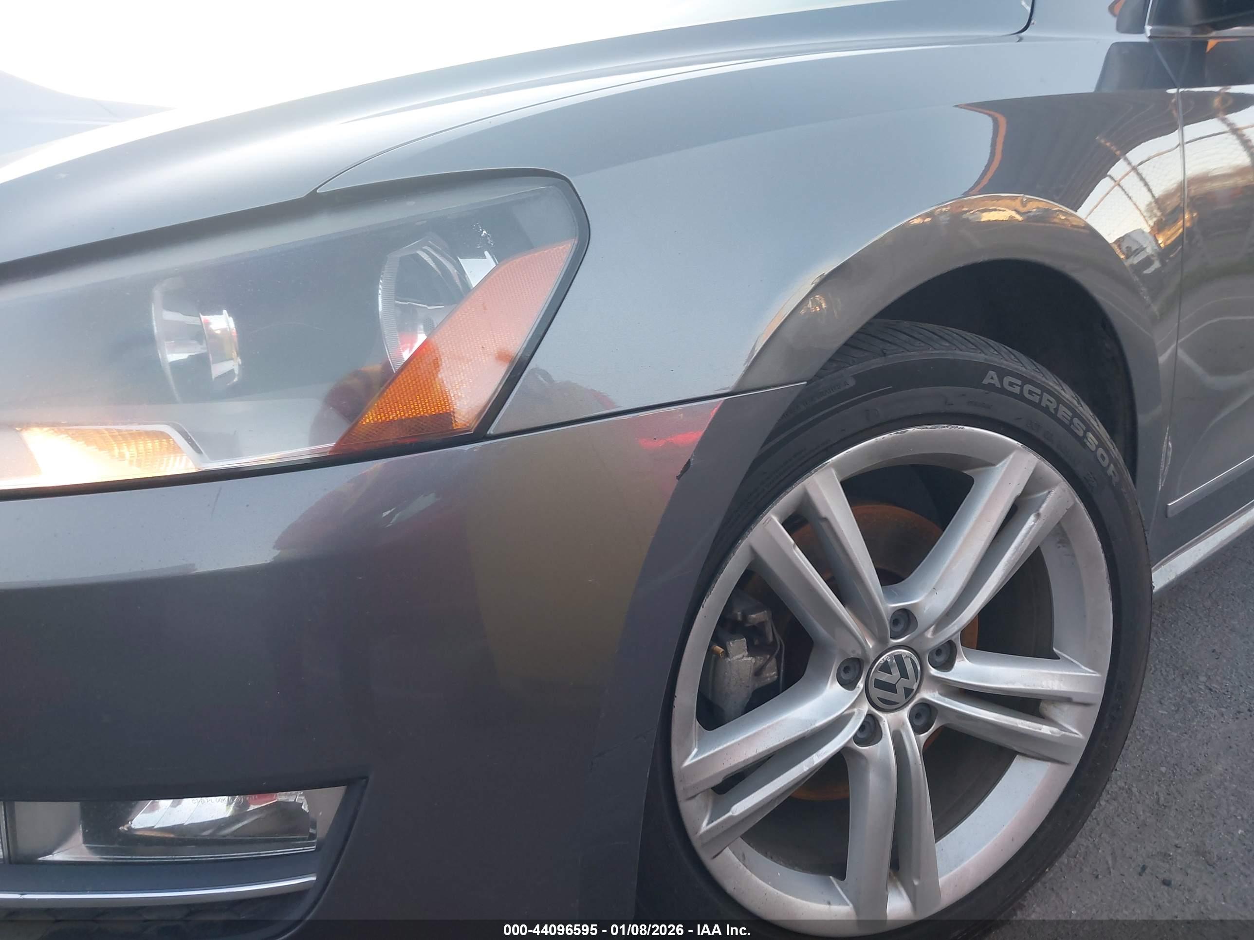 VOLKSWAGEN PASSAT image 6