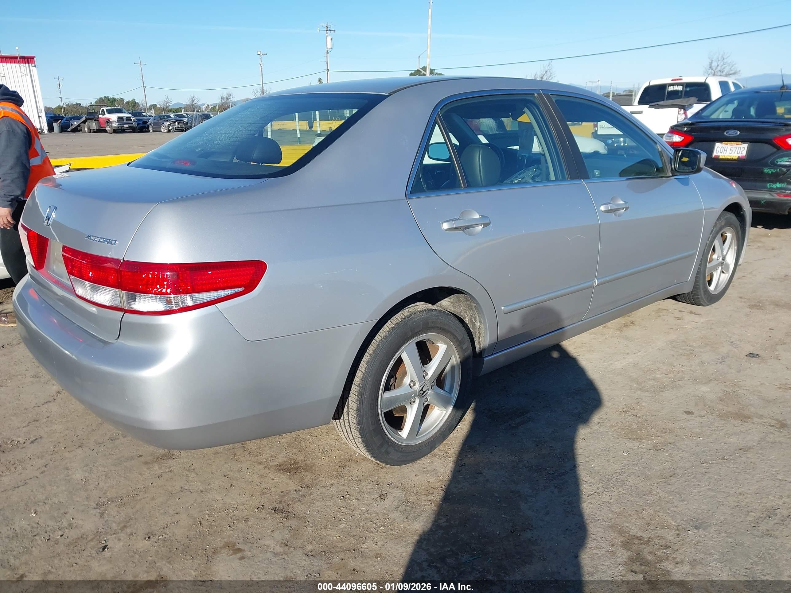 HONDA ACCORD image 4