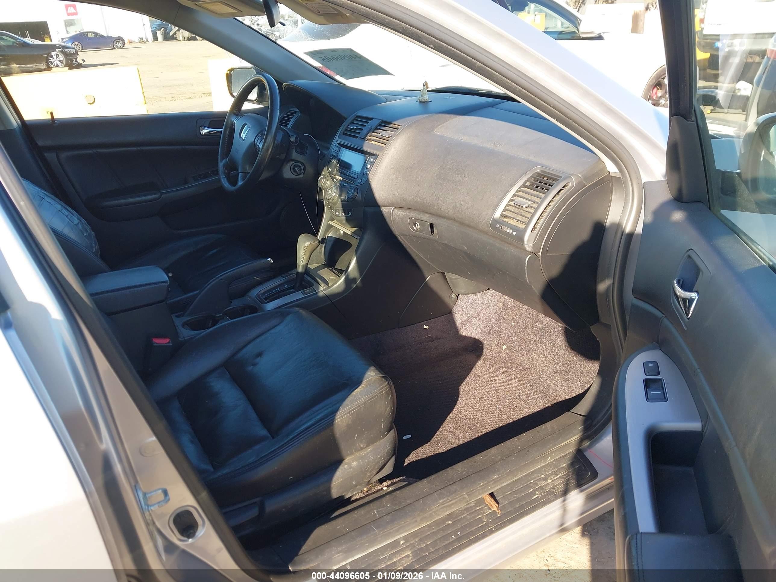 HONDA ACCORD image 5