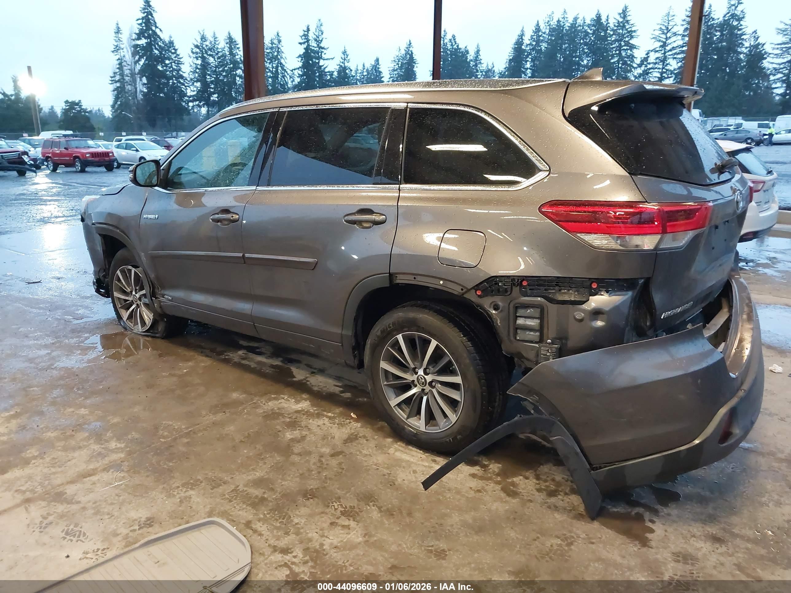 TOYOTA HIGHLANDER image 3