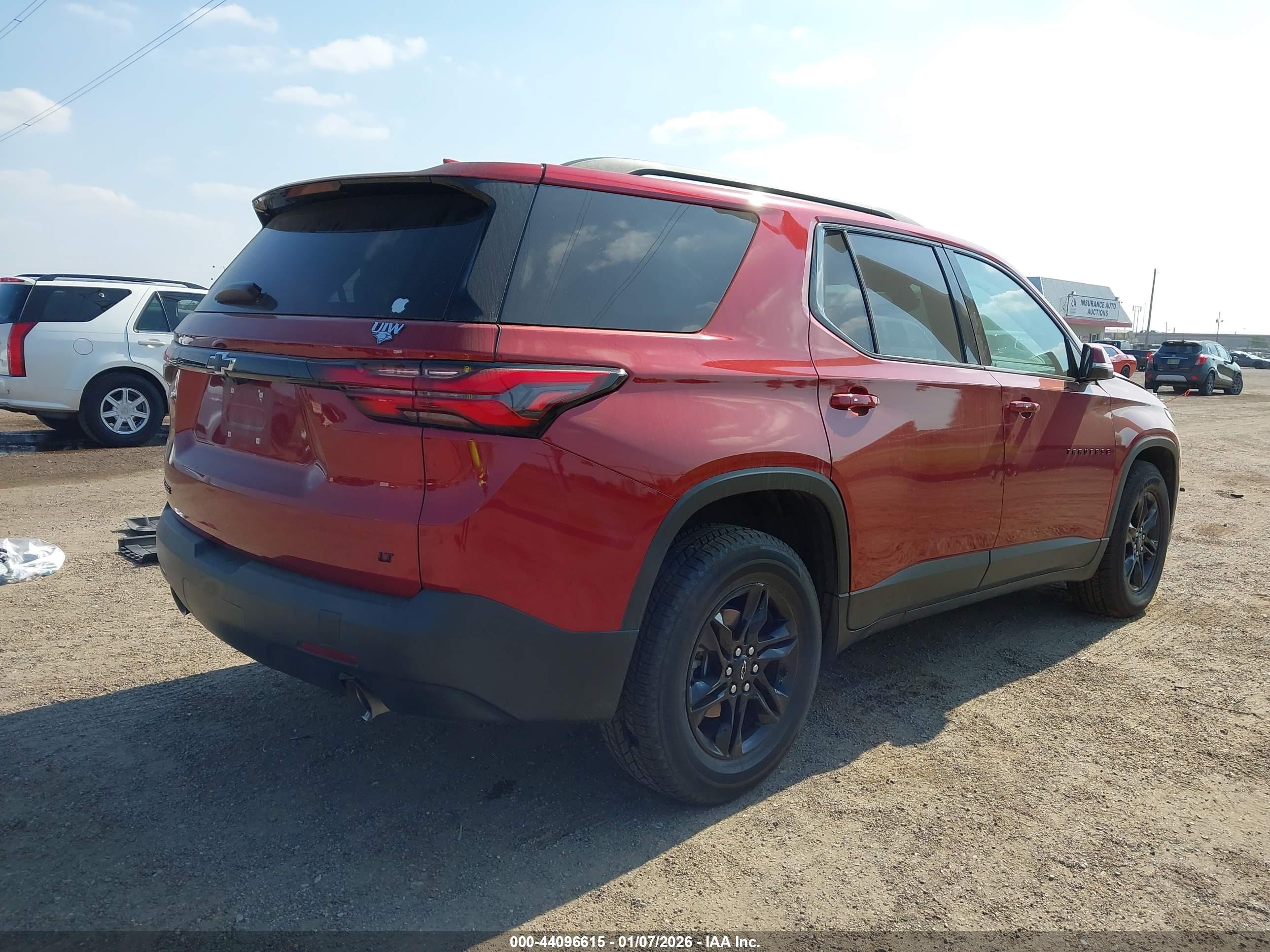 CHEVROLET TRAVERSE image 4