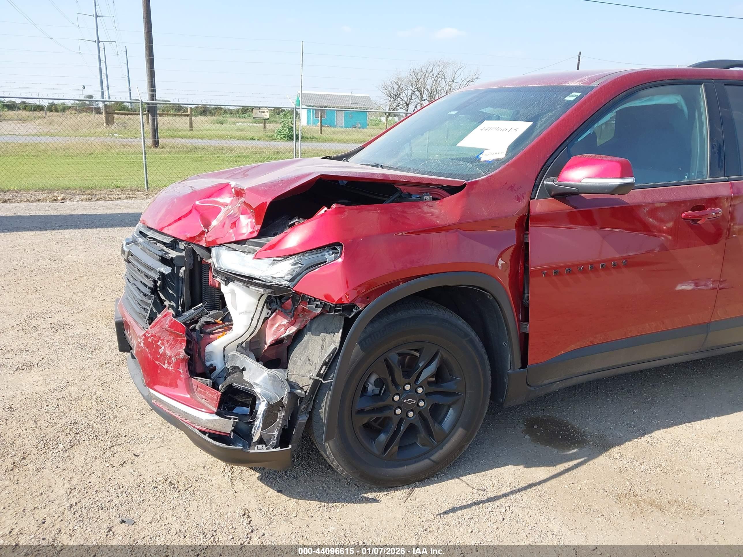 CHEVROLET TRAVERSE image 6