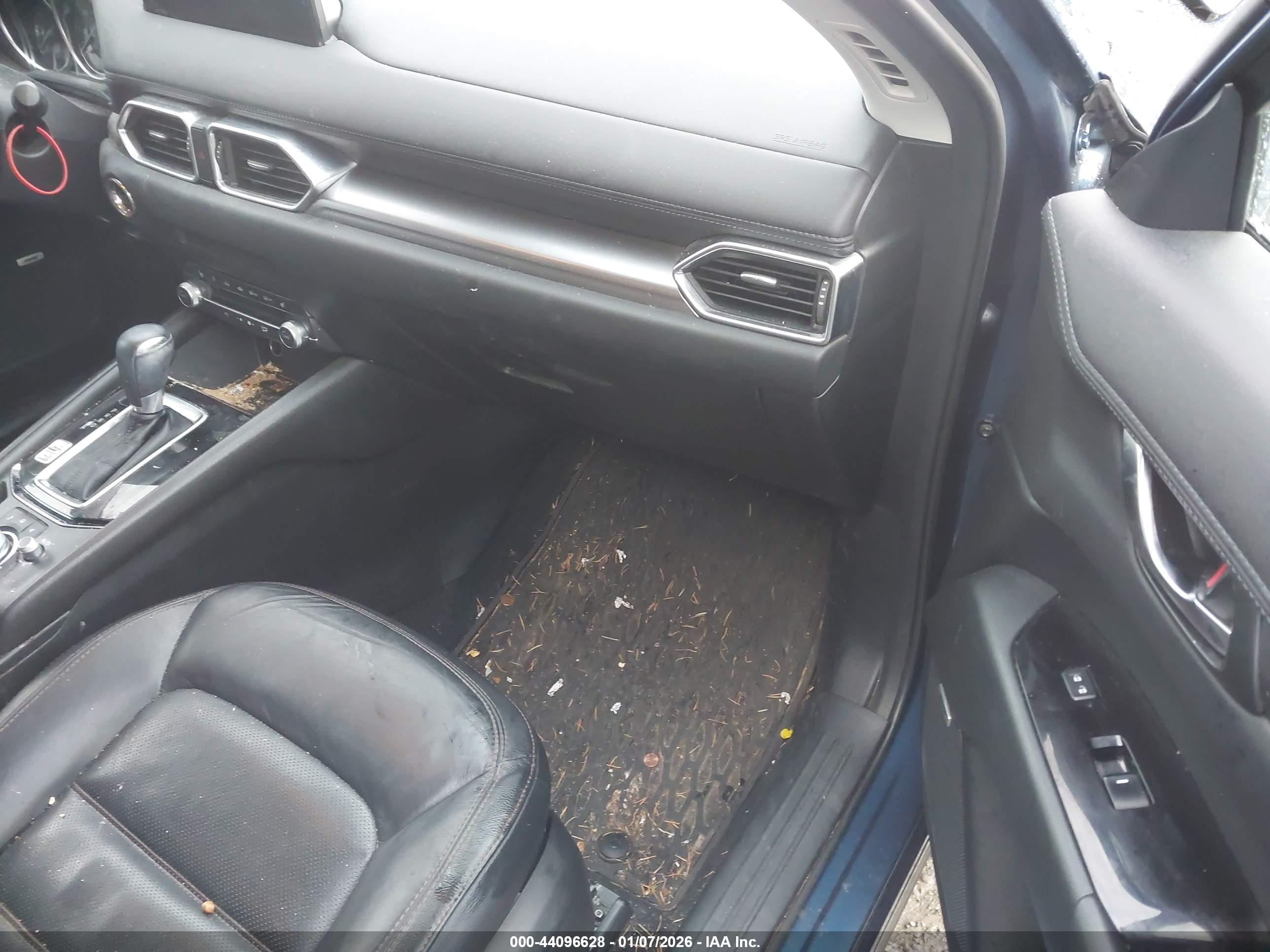 MAZDA CX-5 image 5