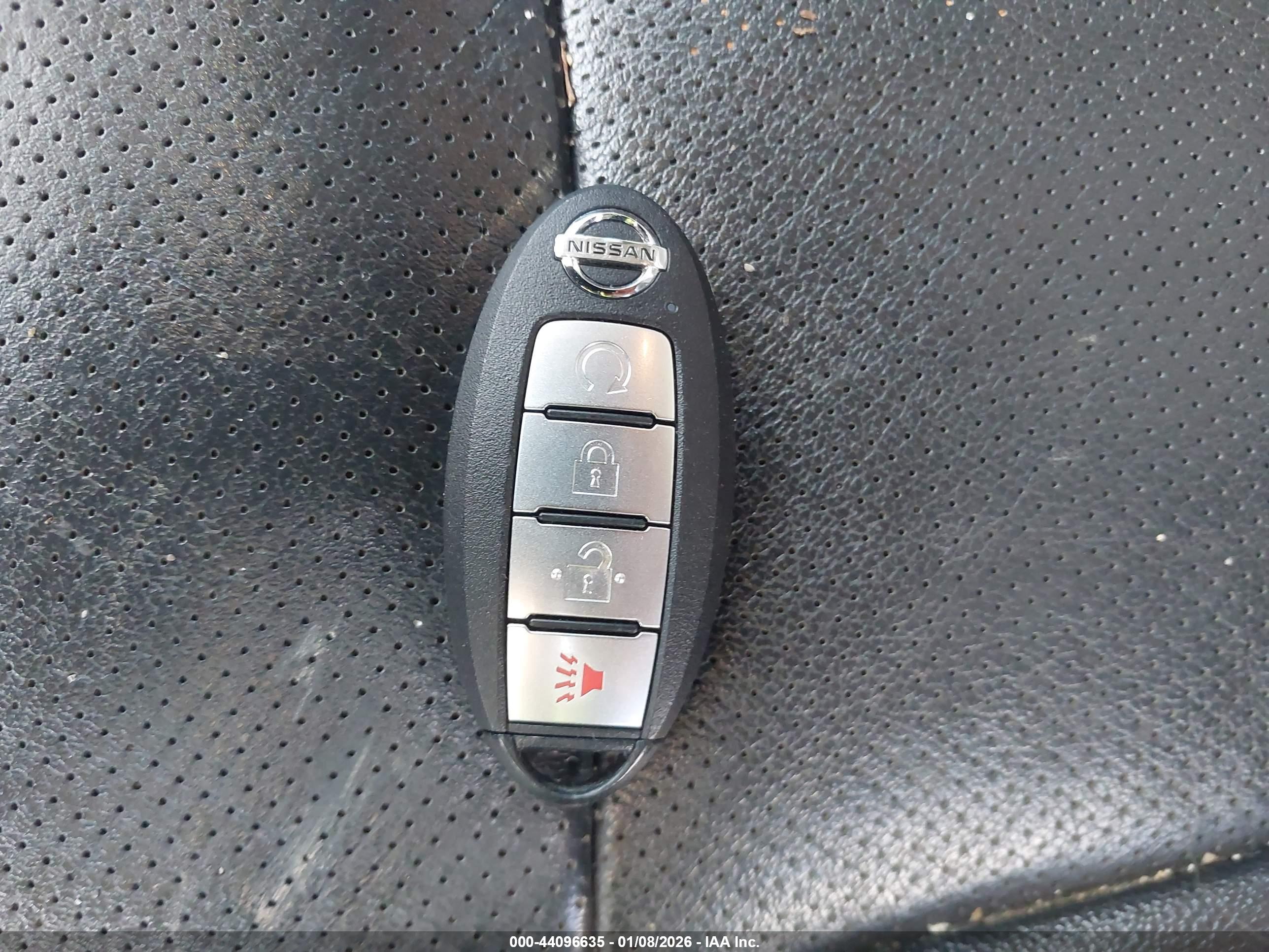 NISSAN ROGUE image 11