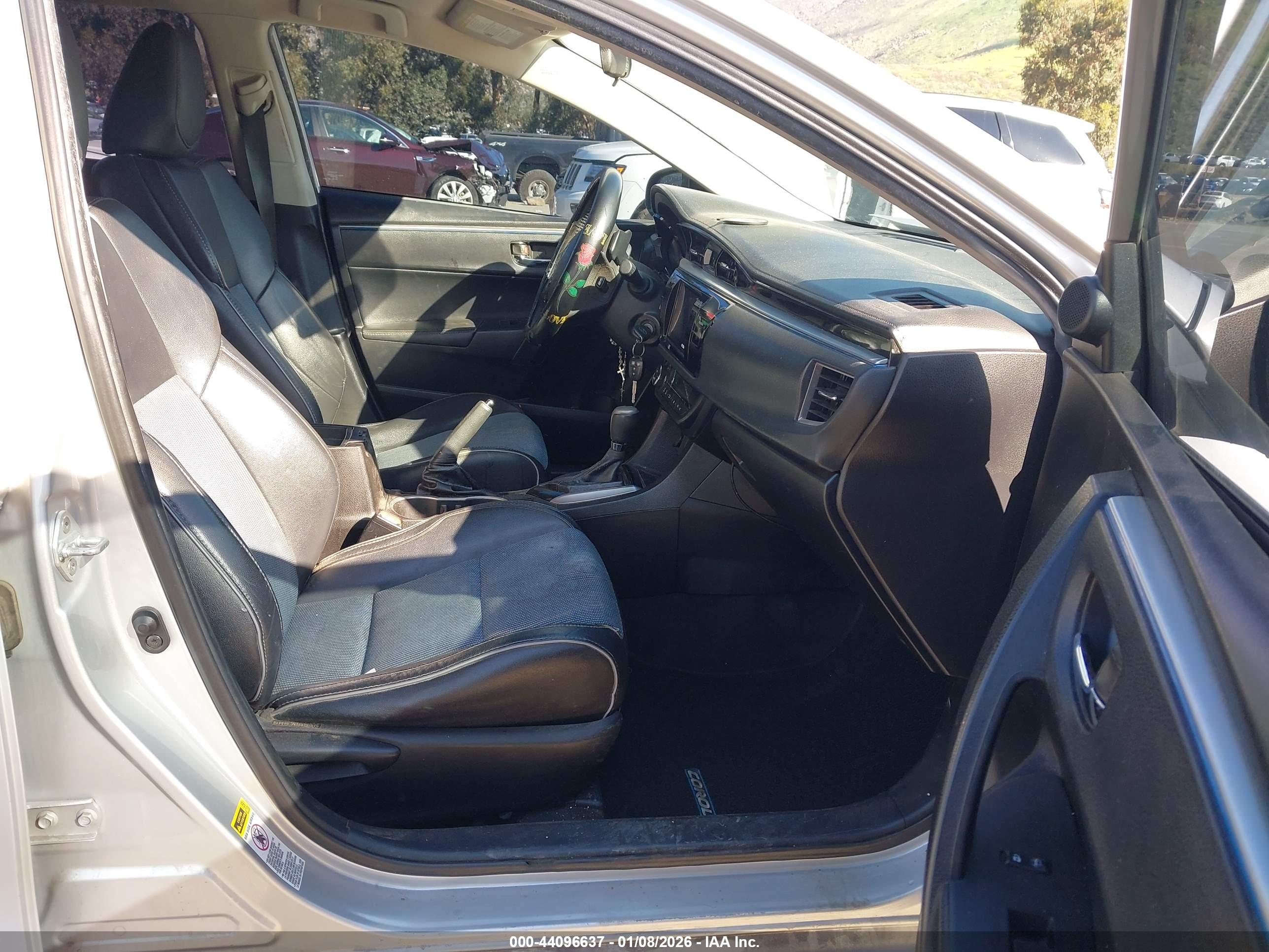 TOYOTA COROLLA image 5