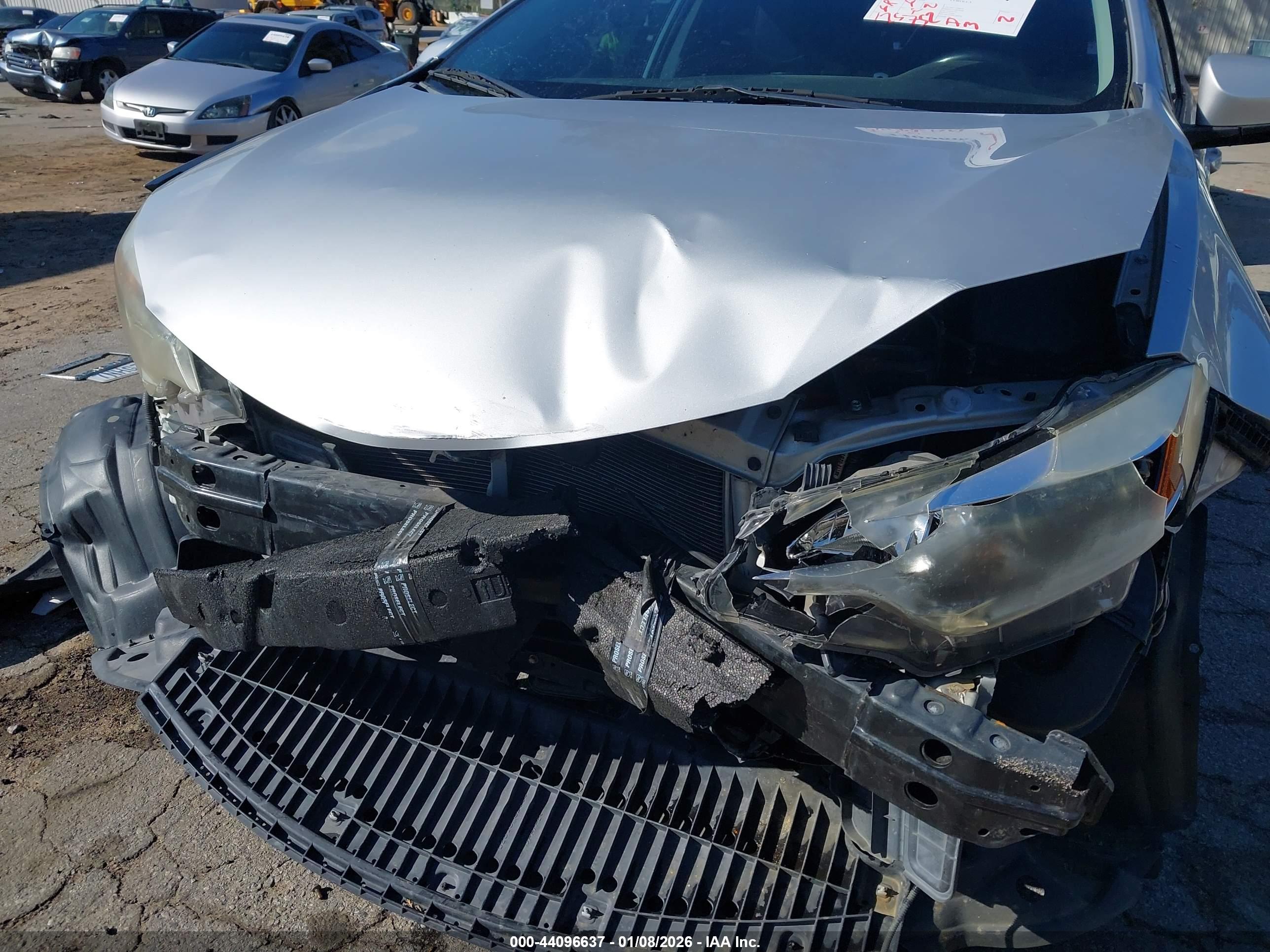 TOYOTA COROLLA image 6