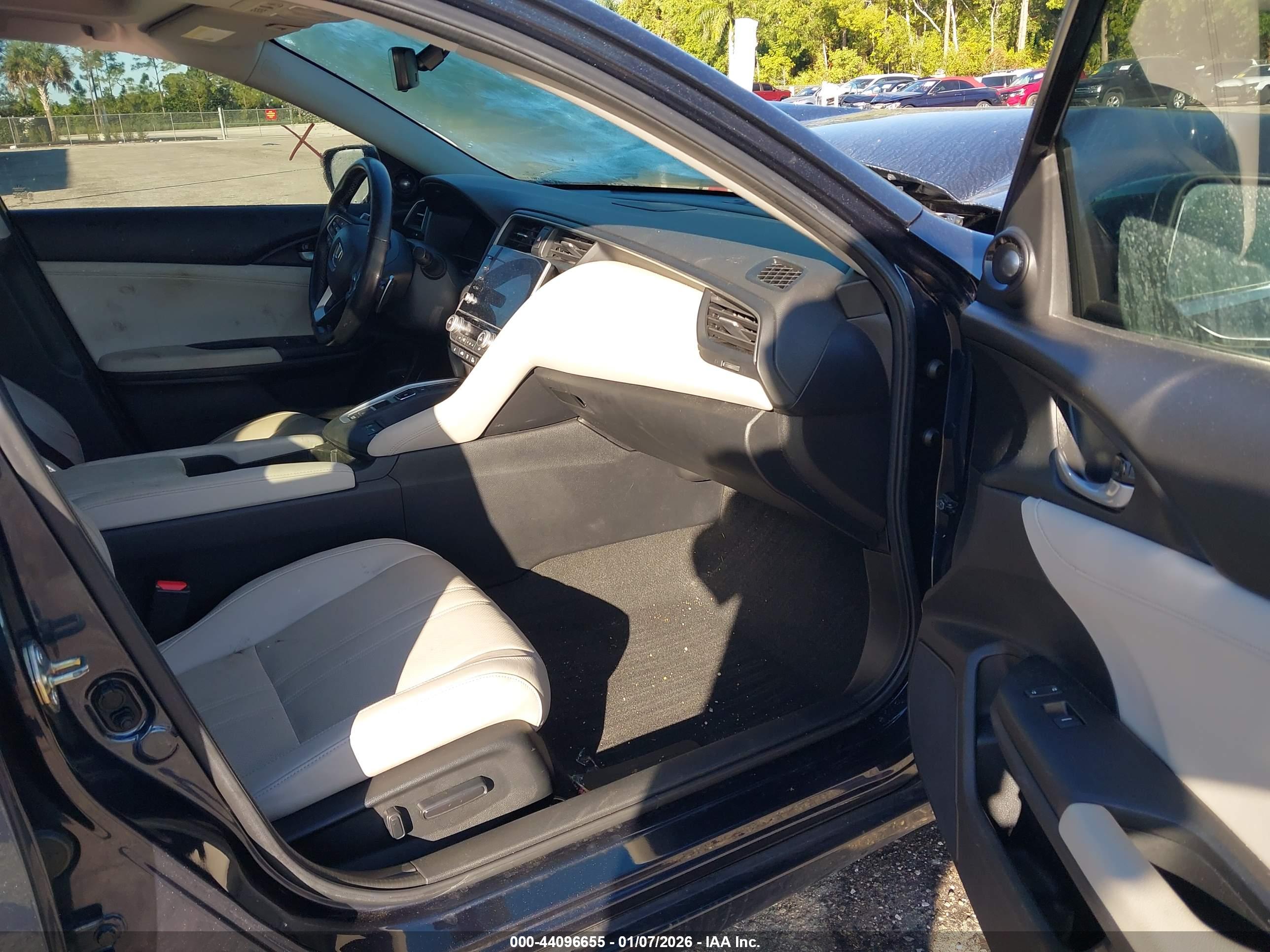 HONDA INSIGHT image 5