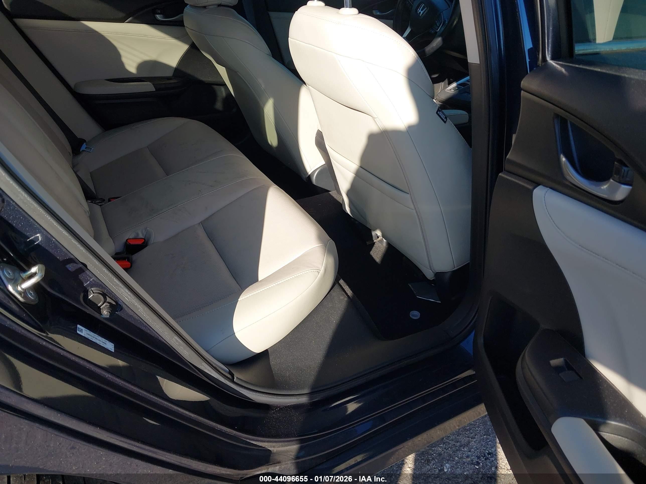 HONDA INSIGHT image 8