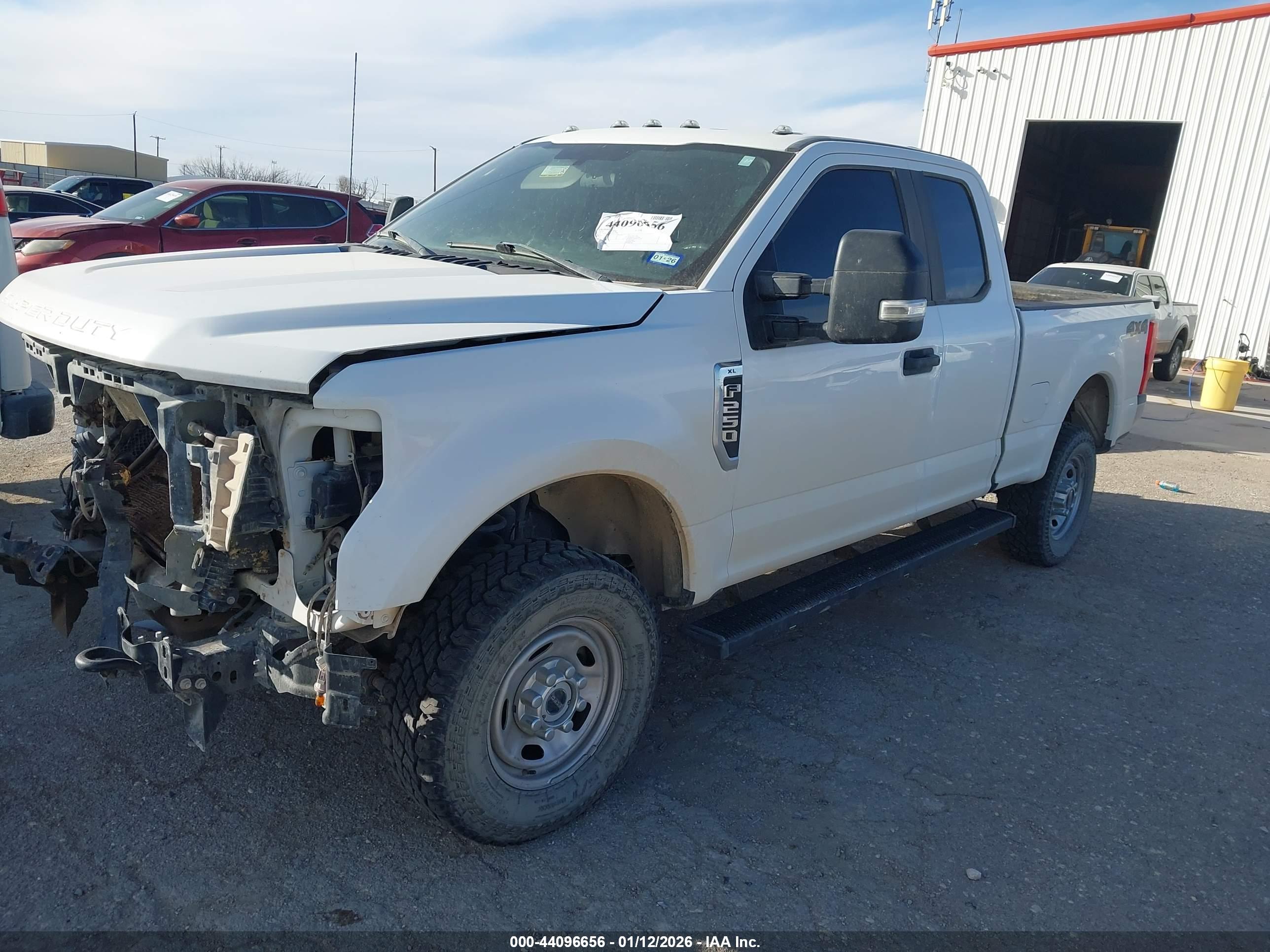 FORD F-250 image 2