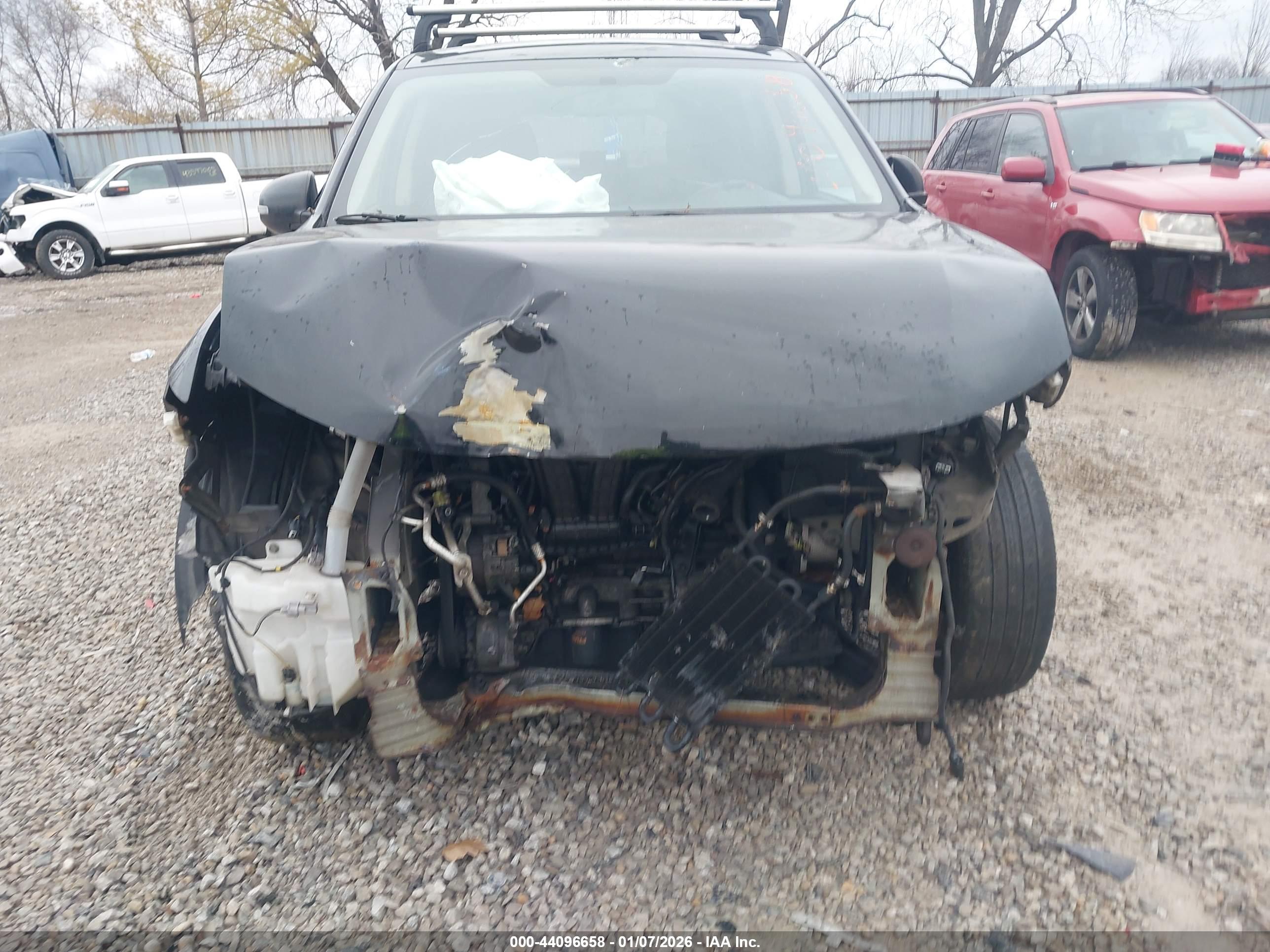 MITSUBISHI OUTLANDER image 6