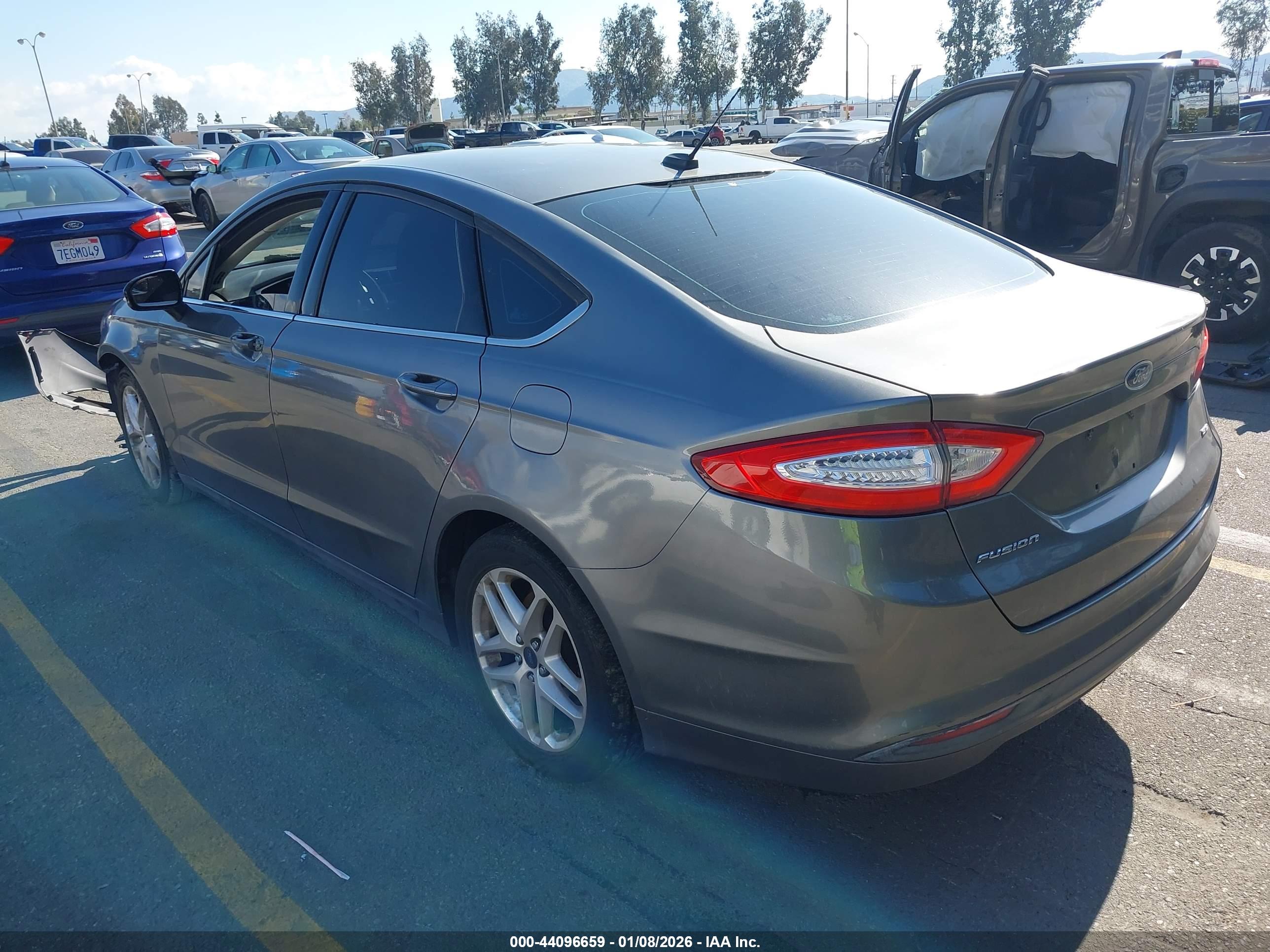 FORD FUSION image 3