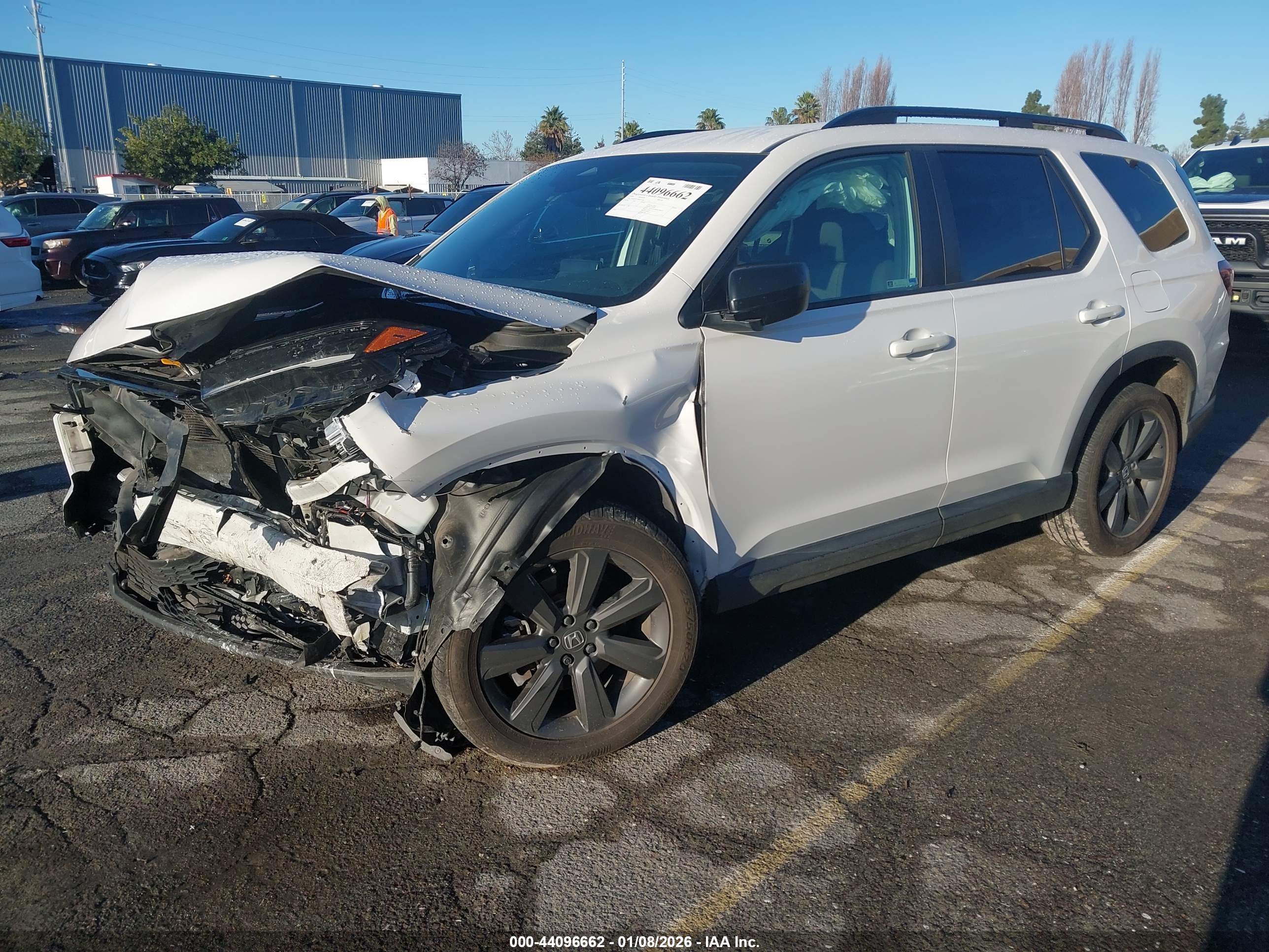 HONDA PILOT image 2