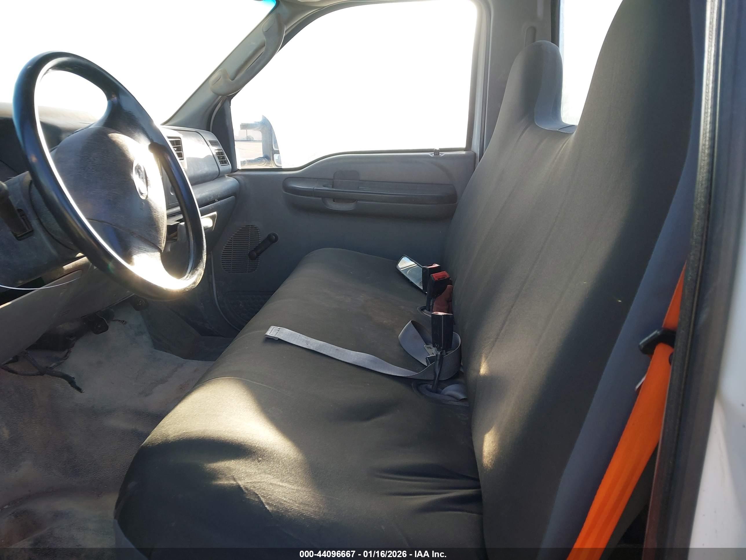 FORD F-450 image 8